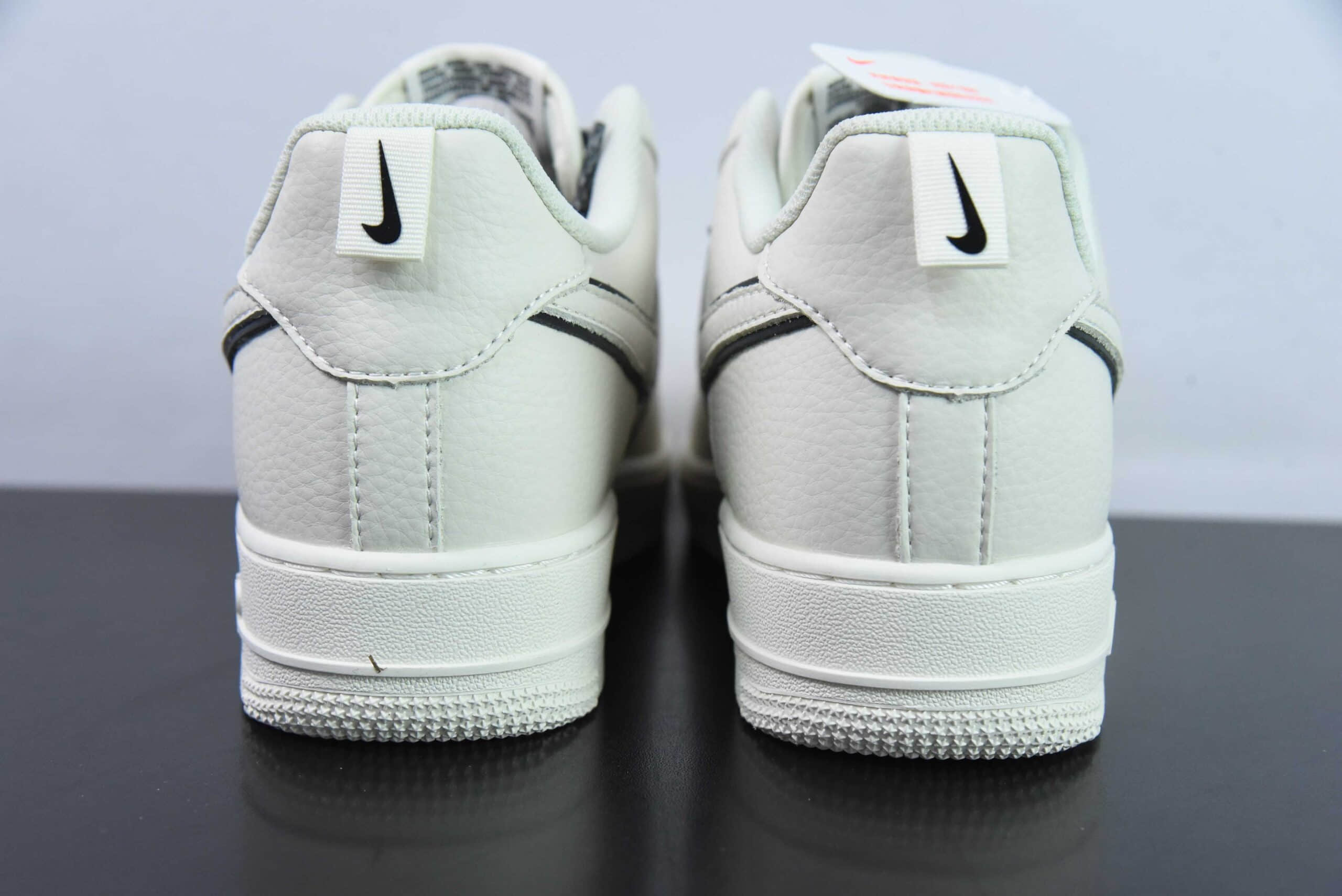 耐克Nike Air Force 1'07 Low 经典黑色小勾满天星空军一号低帮休闲板鞋纯原版本 货号：MJ0319-021