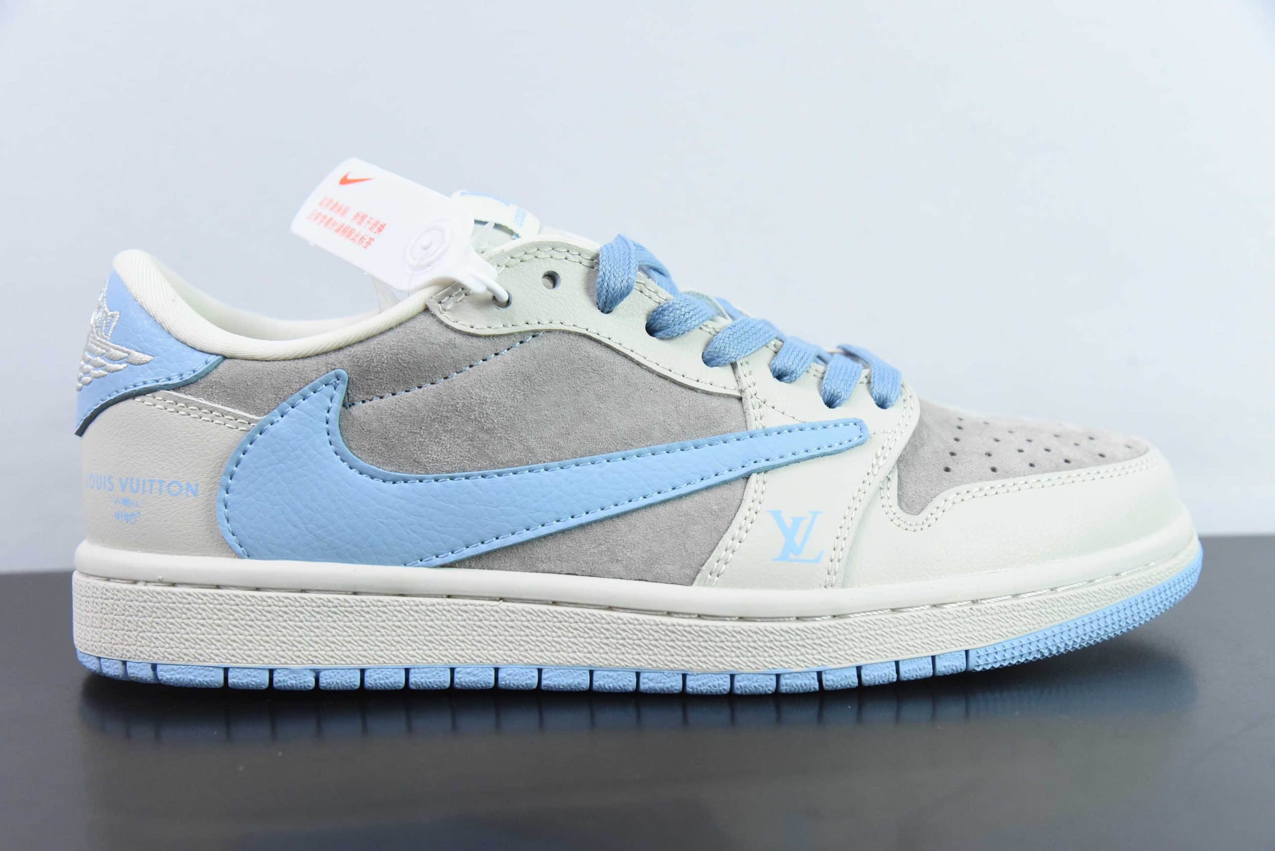 乔丹Travis Scott x Fragment Design x Jordan Air Jordan 1 Low OG SP AJ1 LV联名蔚蓝猪八低帮文化休闲板鞋纯原版本 货号：LX1988-101