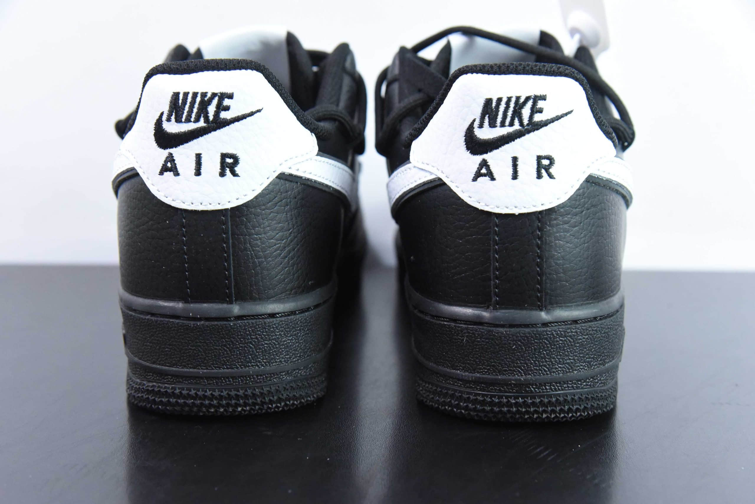 耐克Nike Air Force 1 Low 黑白勾经典绑带空军一号低帮休闲板鞋纯原版本 货号：ZH0316-018 