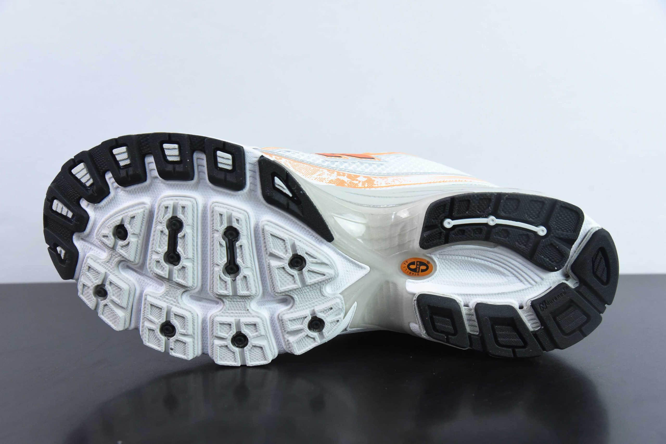 新百伦New Balance NB740系列白橙复古老爹风休闲运动慢跑鞋纯原版本 货号：MR740SE