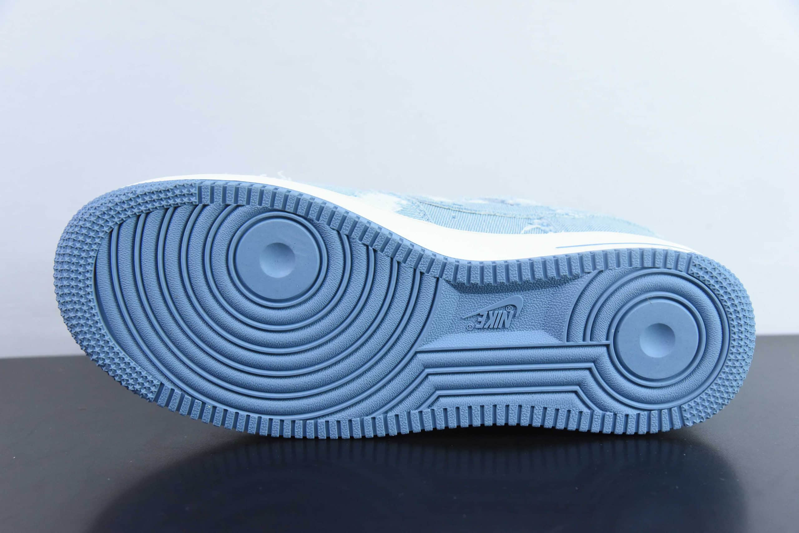 耐克Nike Levi's ×Nike Air Force 1 Low 李维斯联名牛仔空军一号低帮休闲板鞋纯原版本 货号:CH2211-168