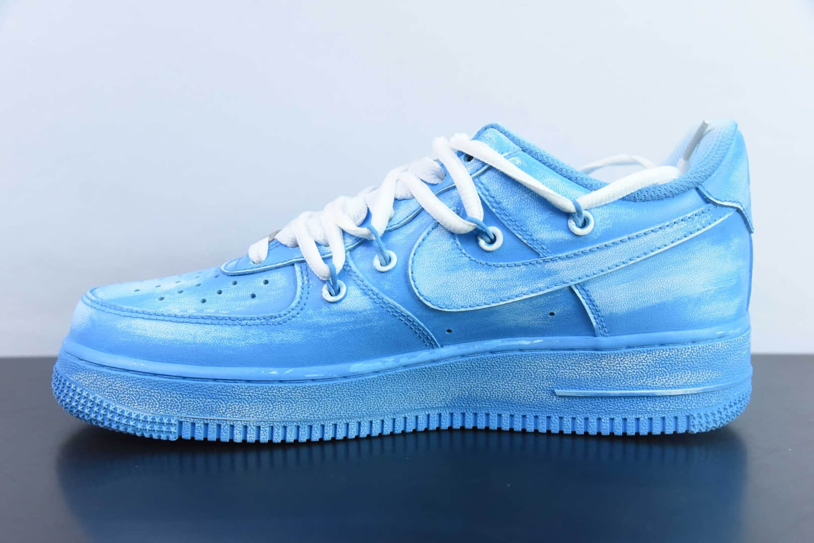 耐克Nike Air Force 1 Low 07 手绘喷绘蓝白空军一号低帮休闲板鞋纯原版本 货号:YY2024-929