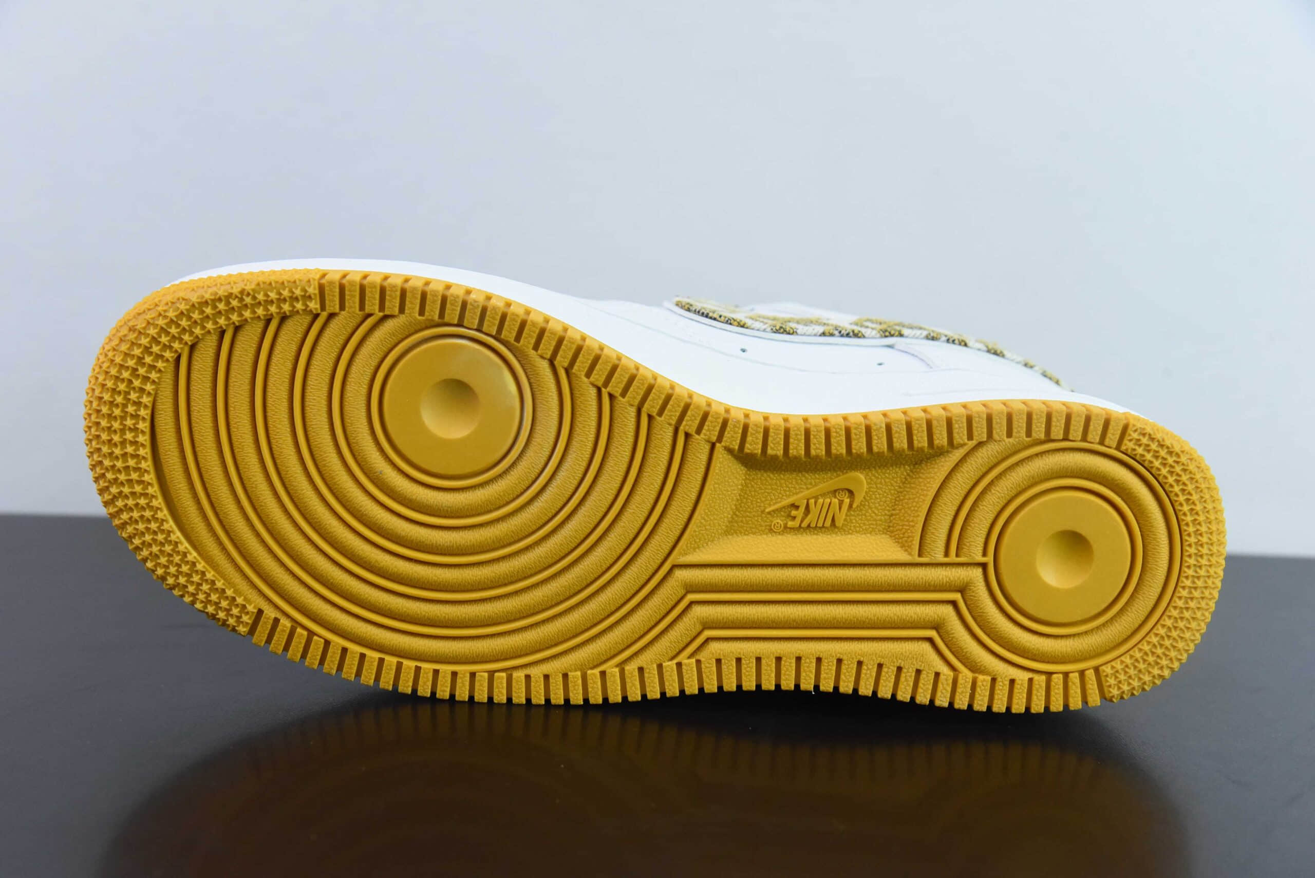 耐克NIke Air Force 1 '07 Low “迪奥联名黄暗夜行者”空军一号低帮休闲板鞋纯原版本 货号：DR6239-838 