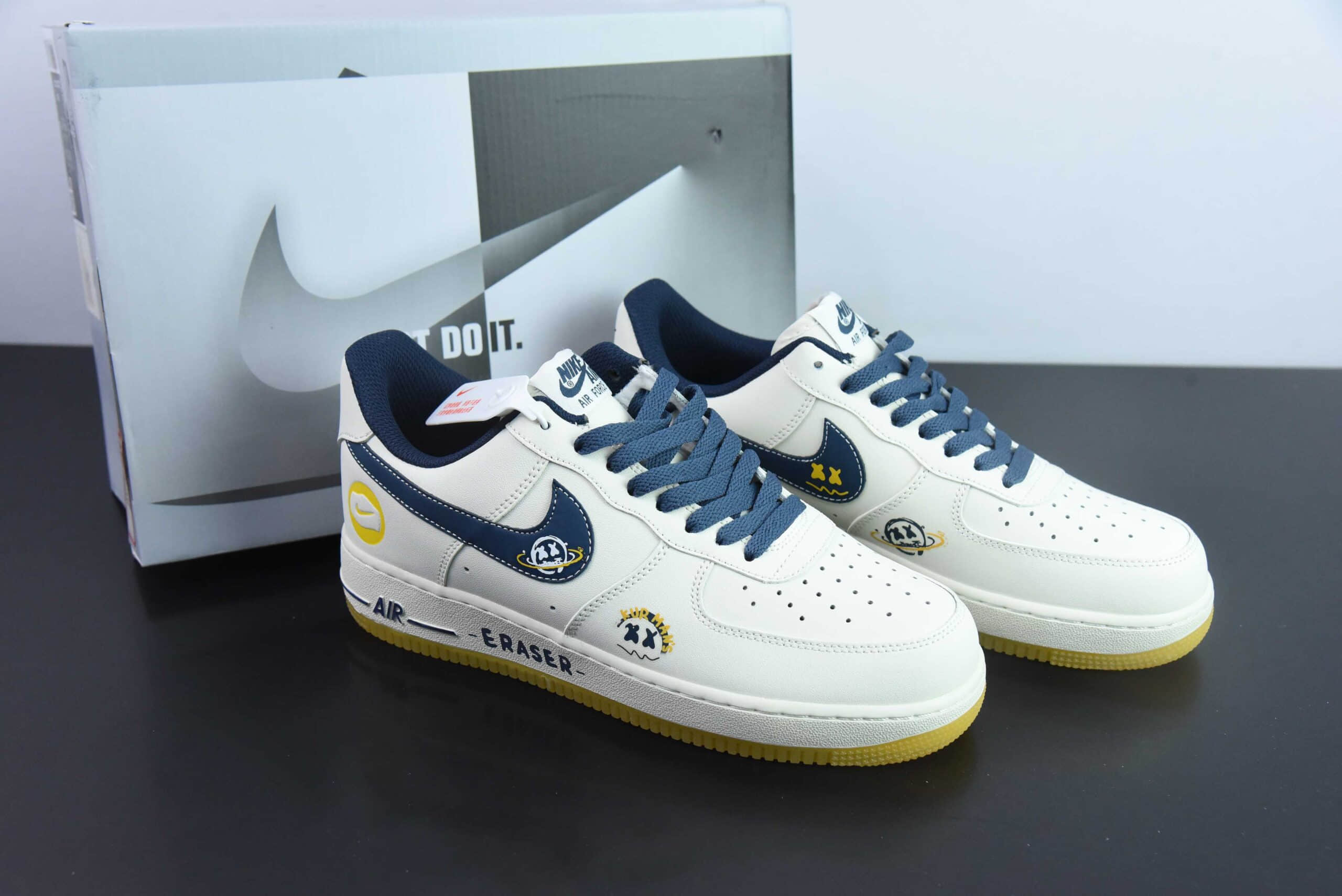 耐克Nike Air Force 1 Low 07 鬼脸白蓝黄空军一号低帮休闲板鞋纯原版本 货号：XC2351-330 