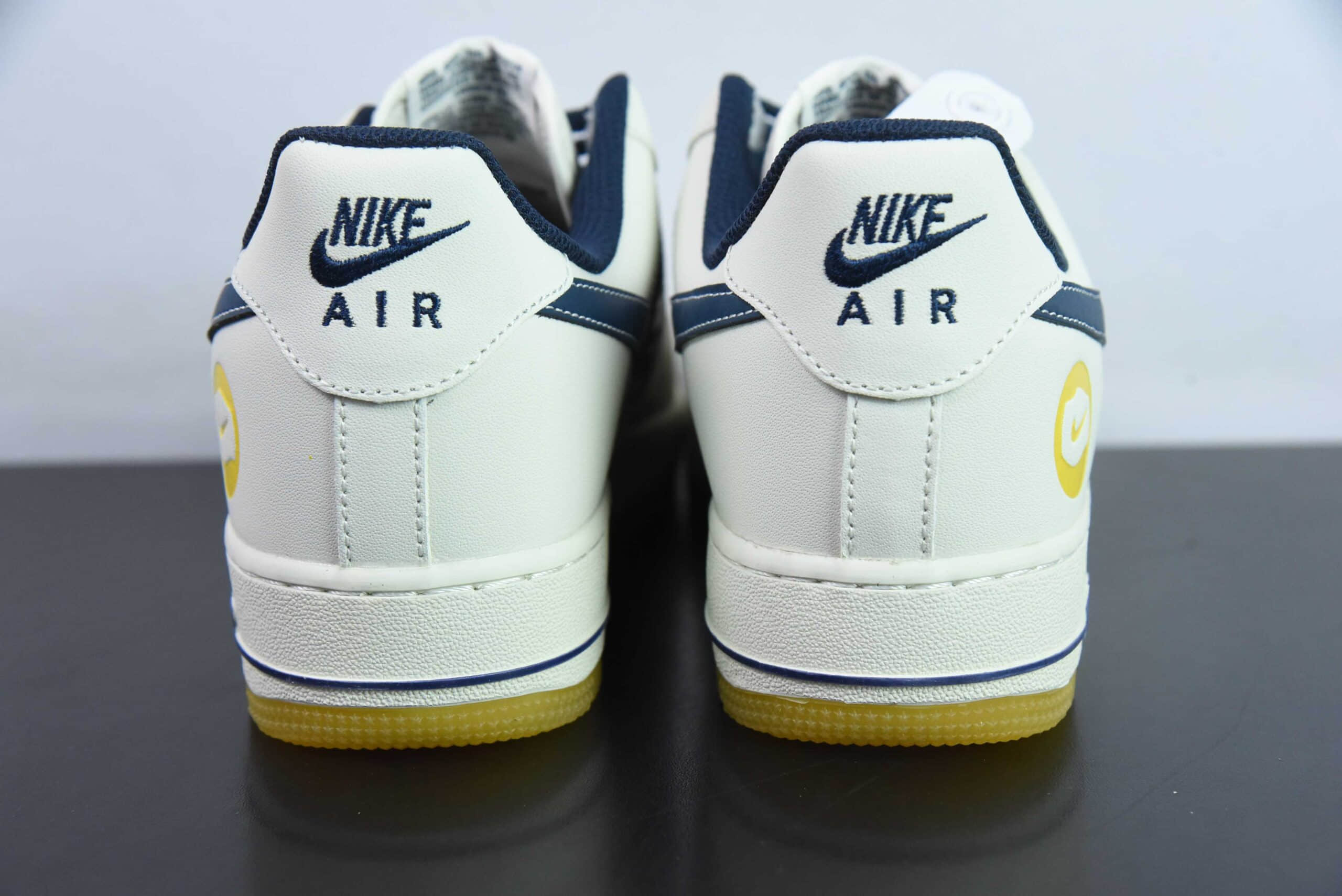 耐克Nike Air Force 1 Low 07 鬼脸白蓝黄空军一号低帮休闲板鞋纯原版本 货号：XC2351-330 