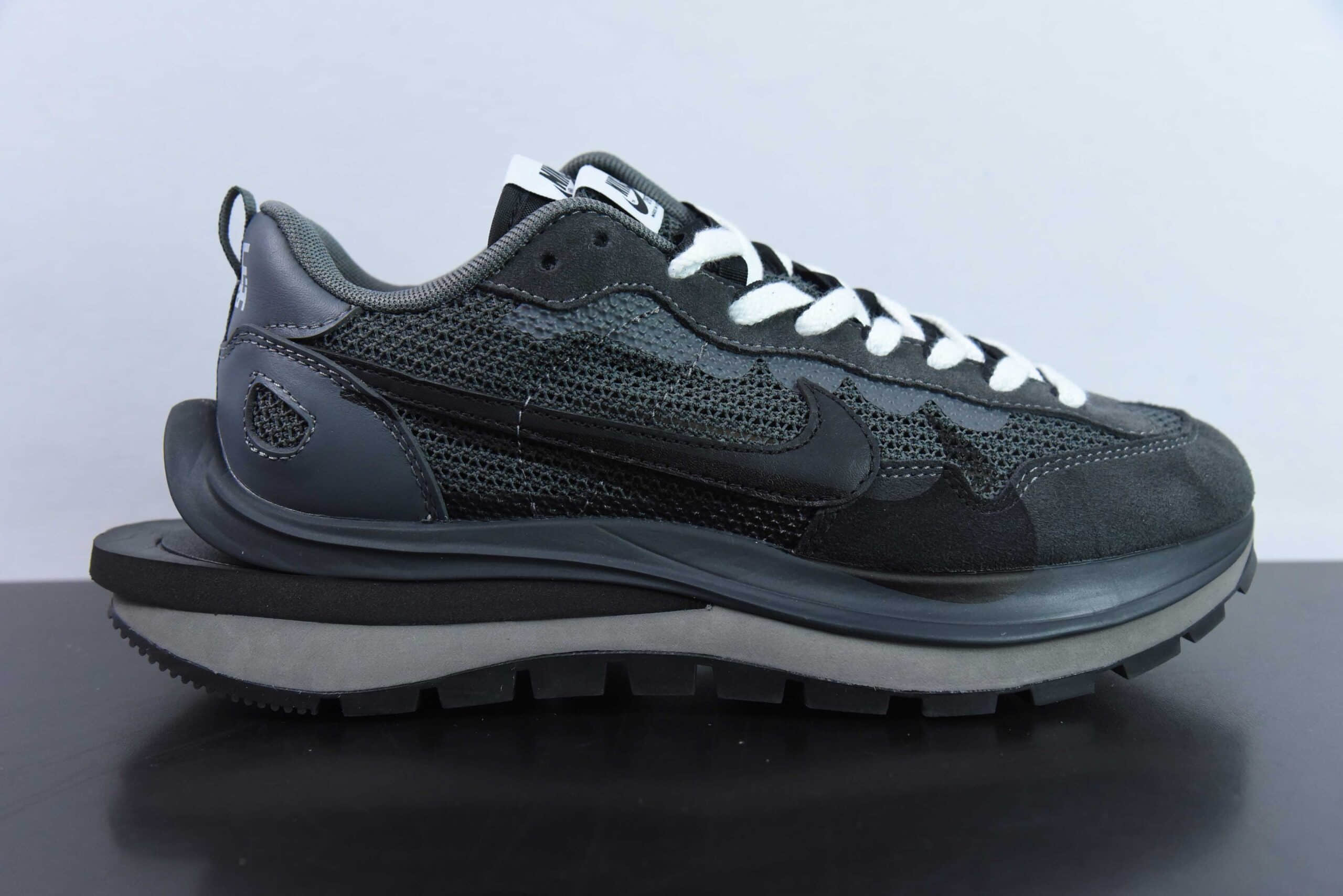耐克Sacai x VaporWaffle 华夫三代3.0纯黑走秀重磅联名款休闲鞋纯原版本 货号：CV1363-105 