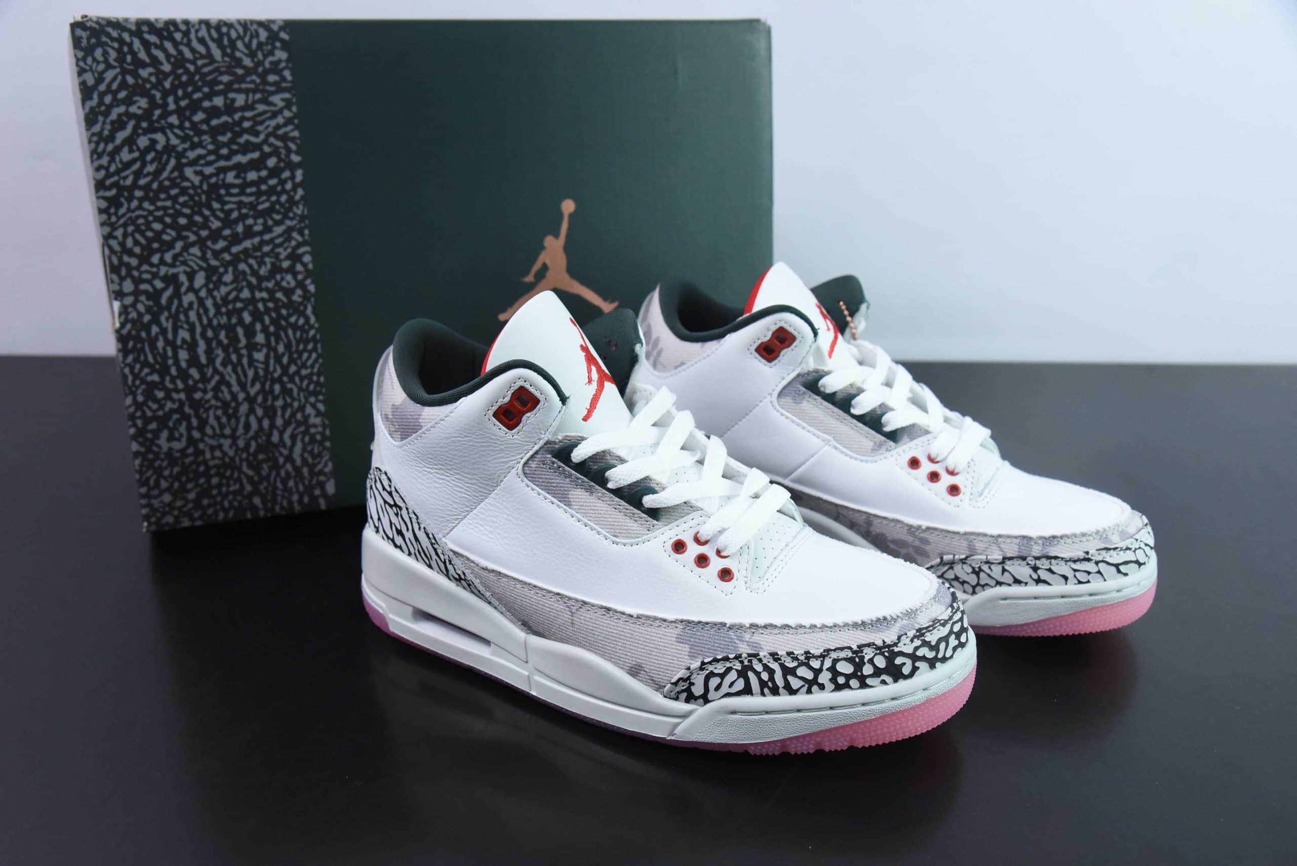 乔丹Air Jordan 3 Retro Wings AJ3 乔3花卉复古文化篮球鞋纯原版本 货号：HM6993-100