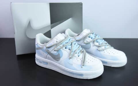 耐克Nike Air Force 1'07 Low 二次元主题断勾喷绘灰蓝绑带空军一号绑带低帮休闲板鞋纯原版本 货号：ZH0316-020