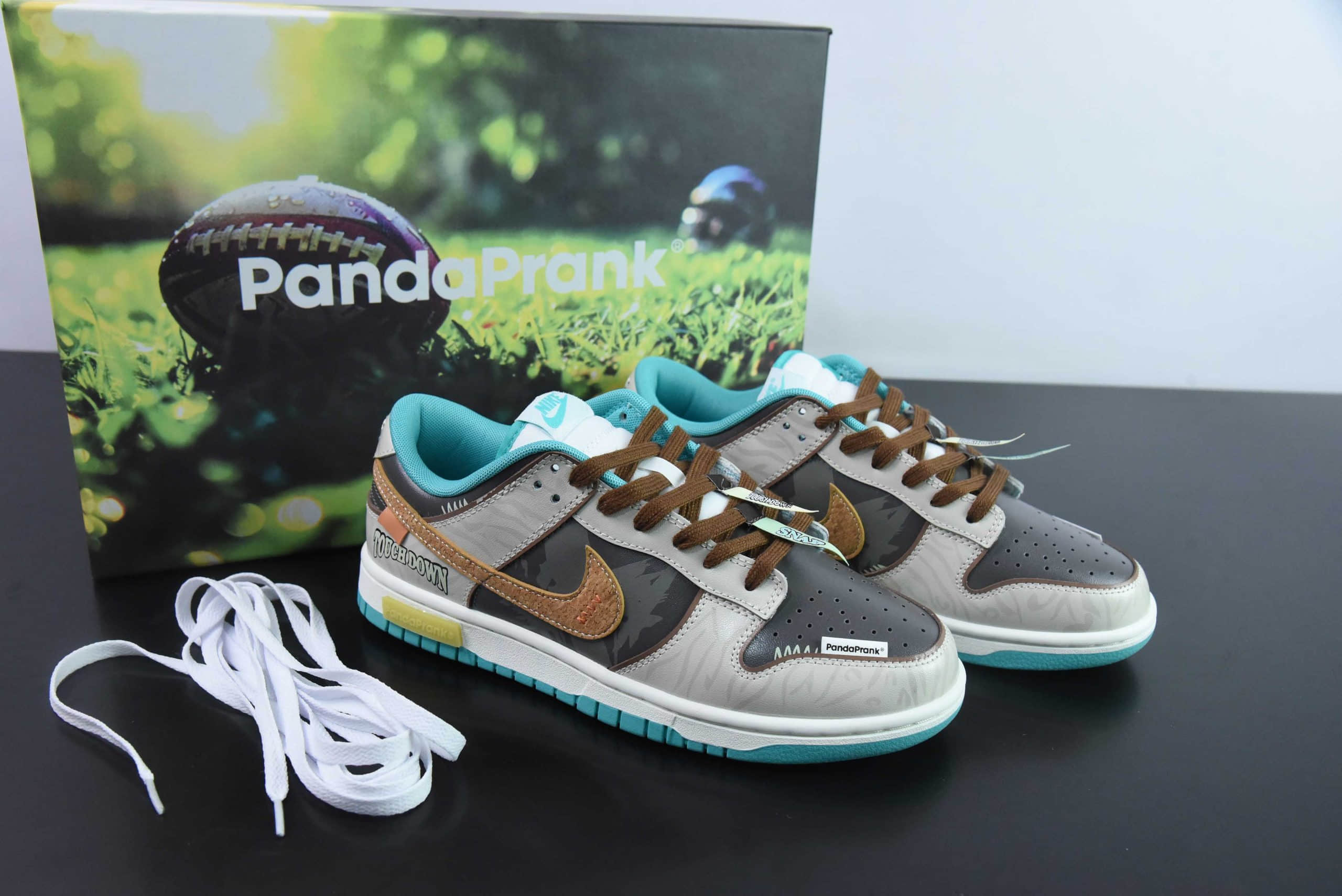 耐克Nike SB Dunk Low 熊猫恶作剧春行橄越褐绿SB低帮休闲滑板鞋纯原版本 货号：DV0833-101 