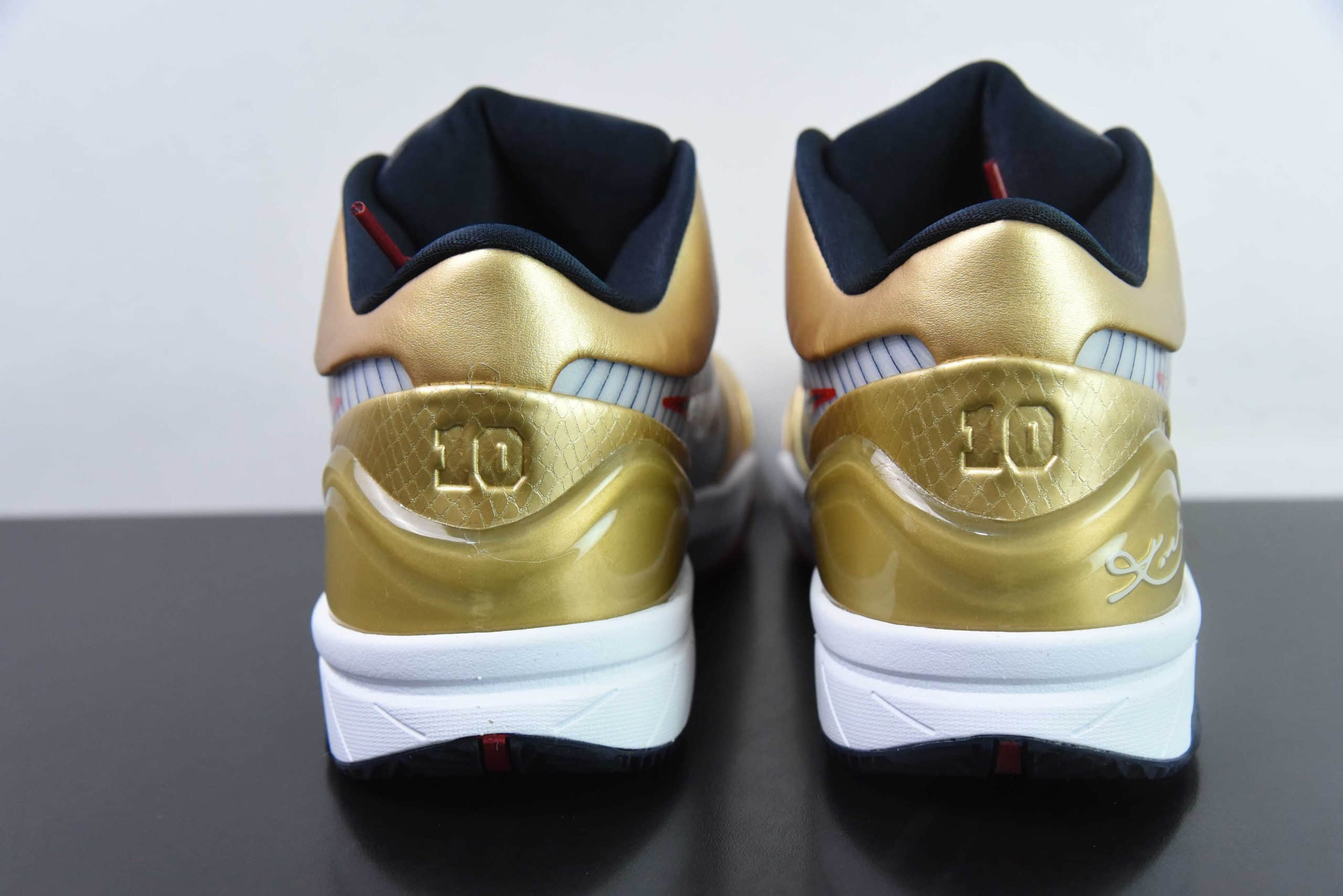 科比Kobe Undefeated x Nk Zoom Kobe IV ZK4 科比四代五道杠联名奥运会白黑金男子实战篮球鞋纯原版本 货号：FQ3544-100 