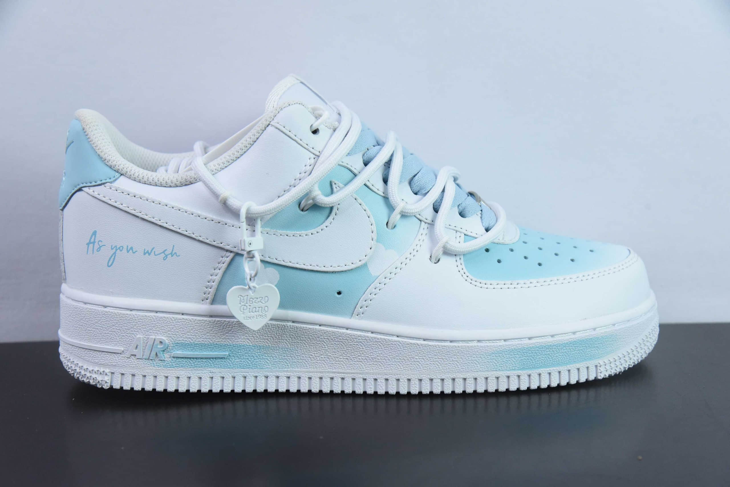 耐克Nike Air Force 1 Low’07 喷绘浪漫心语空军一号绑带低帮休闲板鞋纯原版本 货号：ZH0316-028