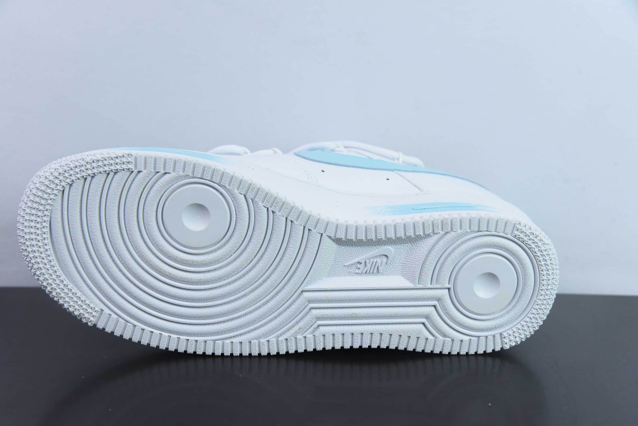 耐克Nike Air Force 1 Low’07 喷绘浪漫心语空军一号绑带低帮休闲板鞋纯原版本 货号：ZH0316-028