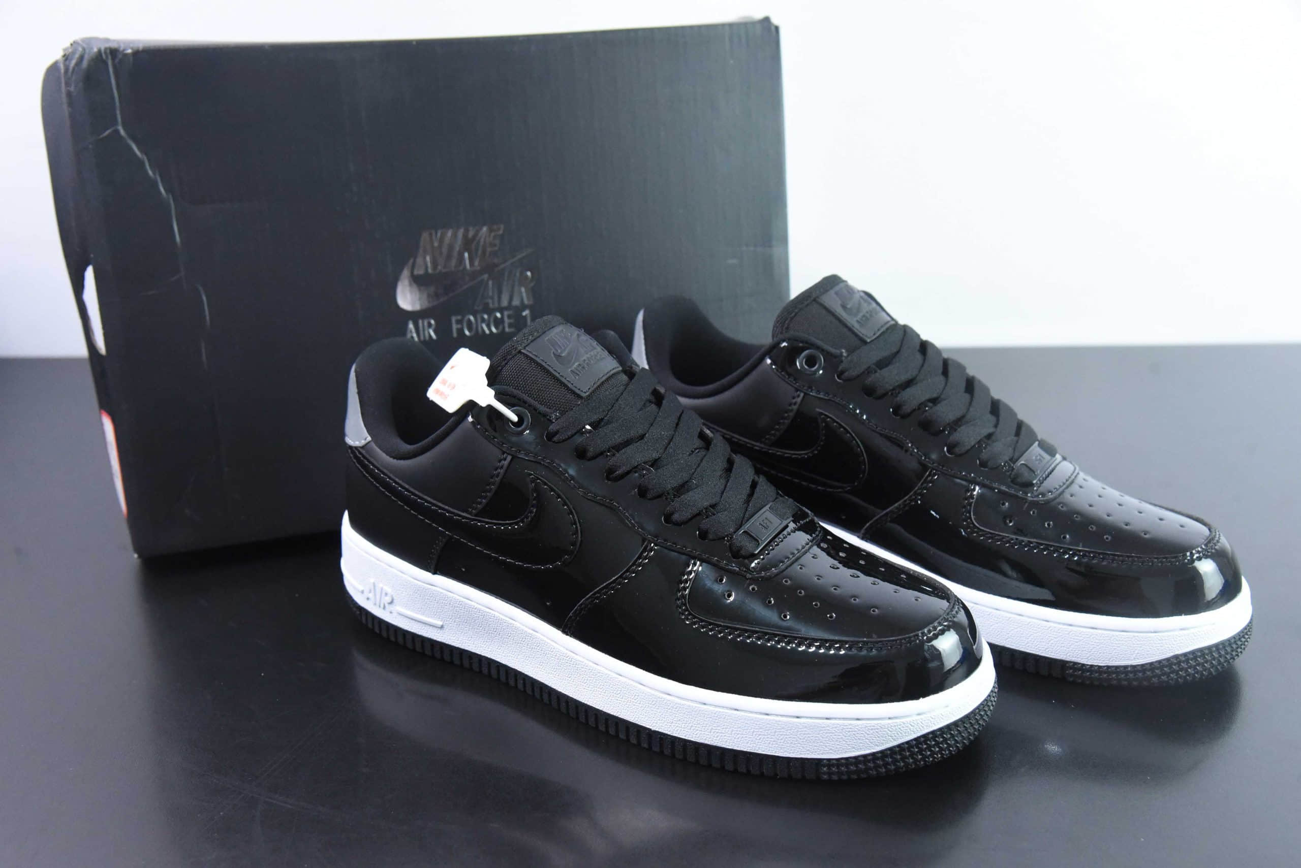 耐克Nike Air Force 1'07 Low 漆皮全黑空军一号低帮休闲板鞋纯原版本 货号：AH6827-001 
