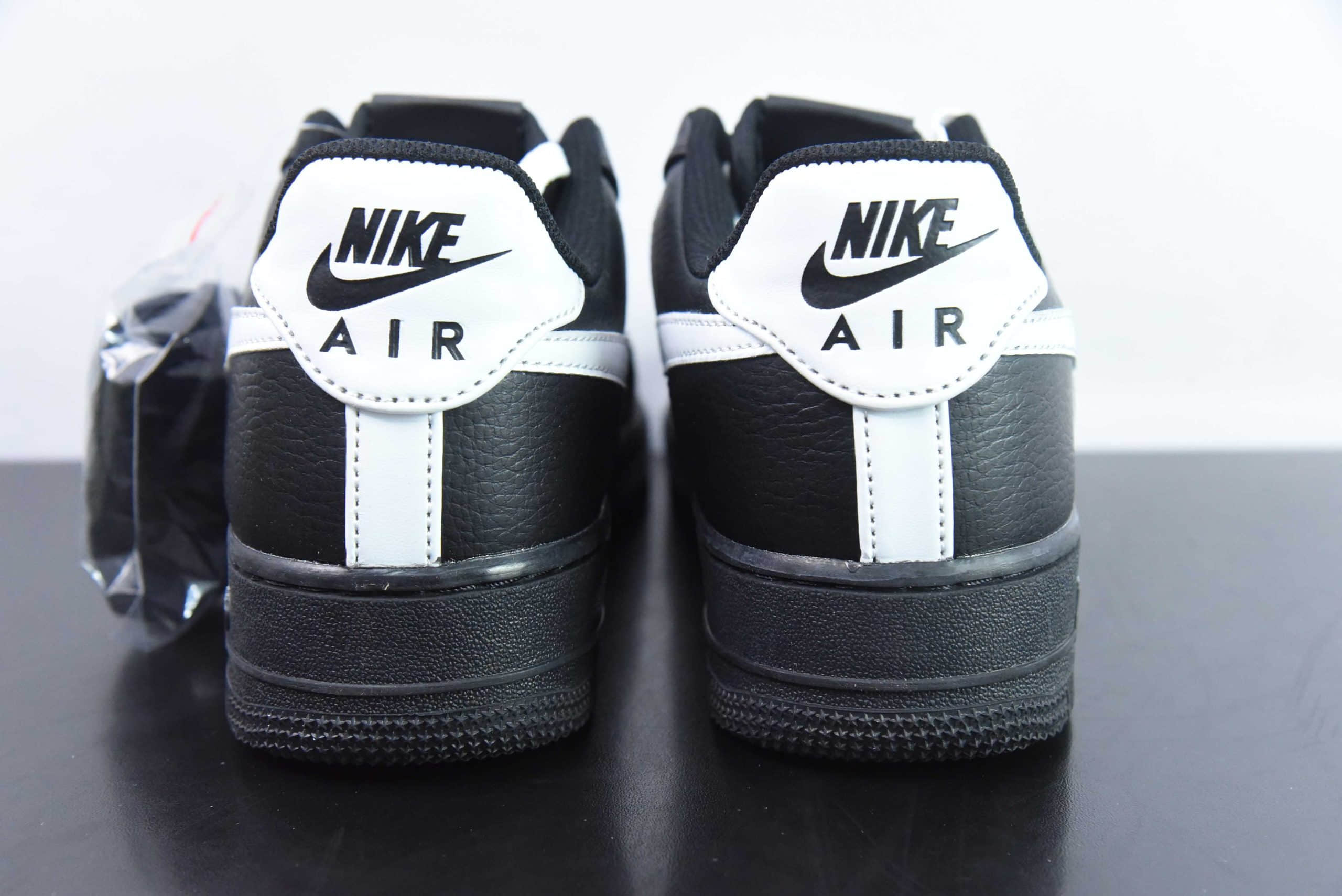 耐克Nike Air Force 1'07 Low 黑白涂鸦小勾空军一号低帮休闲板鞋纯原版本 货号：CI9533-081