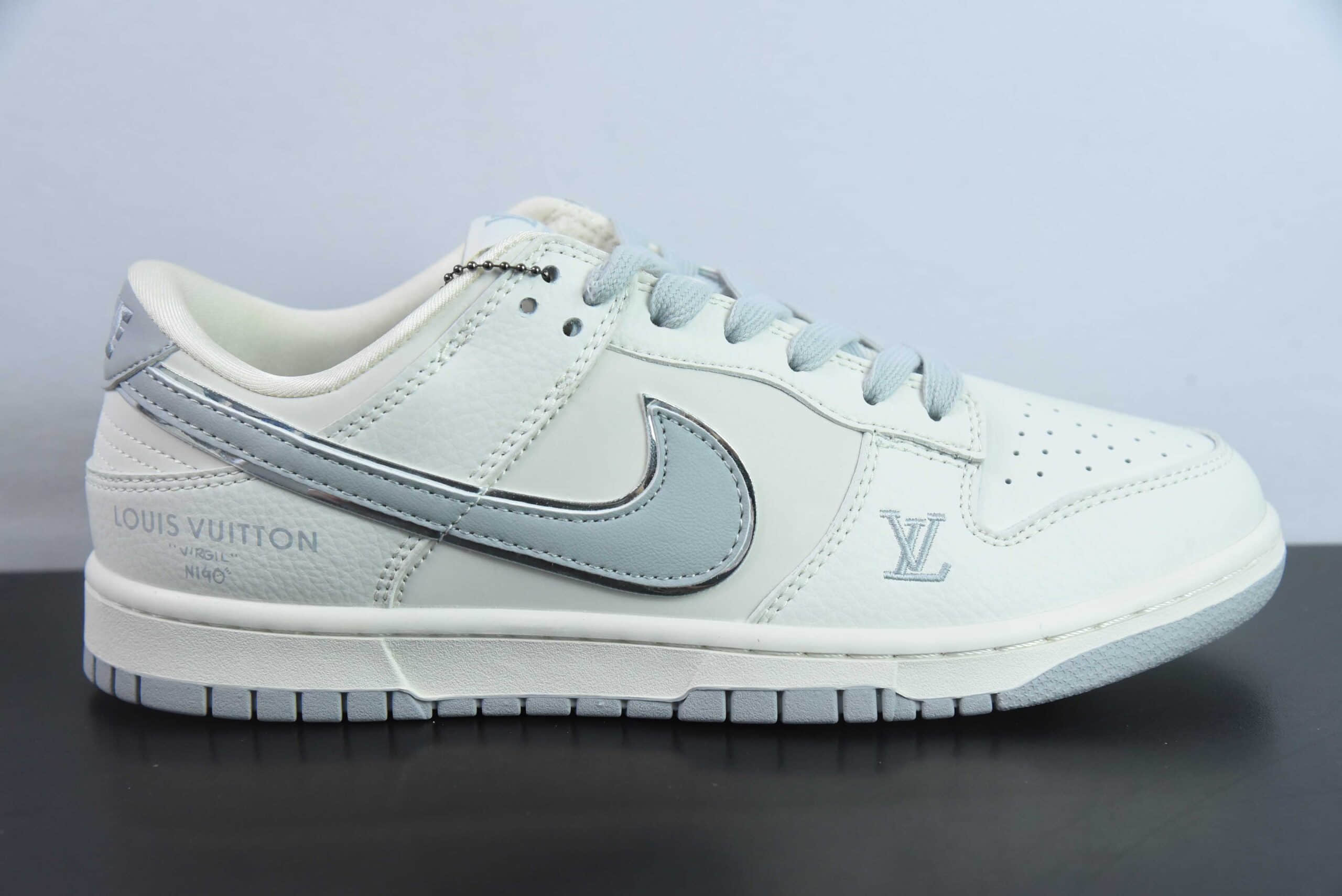 耐克Nike SB Dunk Low X LV联名米白灰SB低帮休闲板鞋纯原版本 货号：BB1818-102 