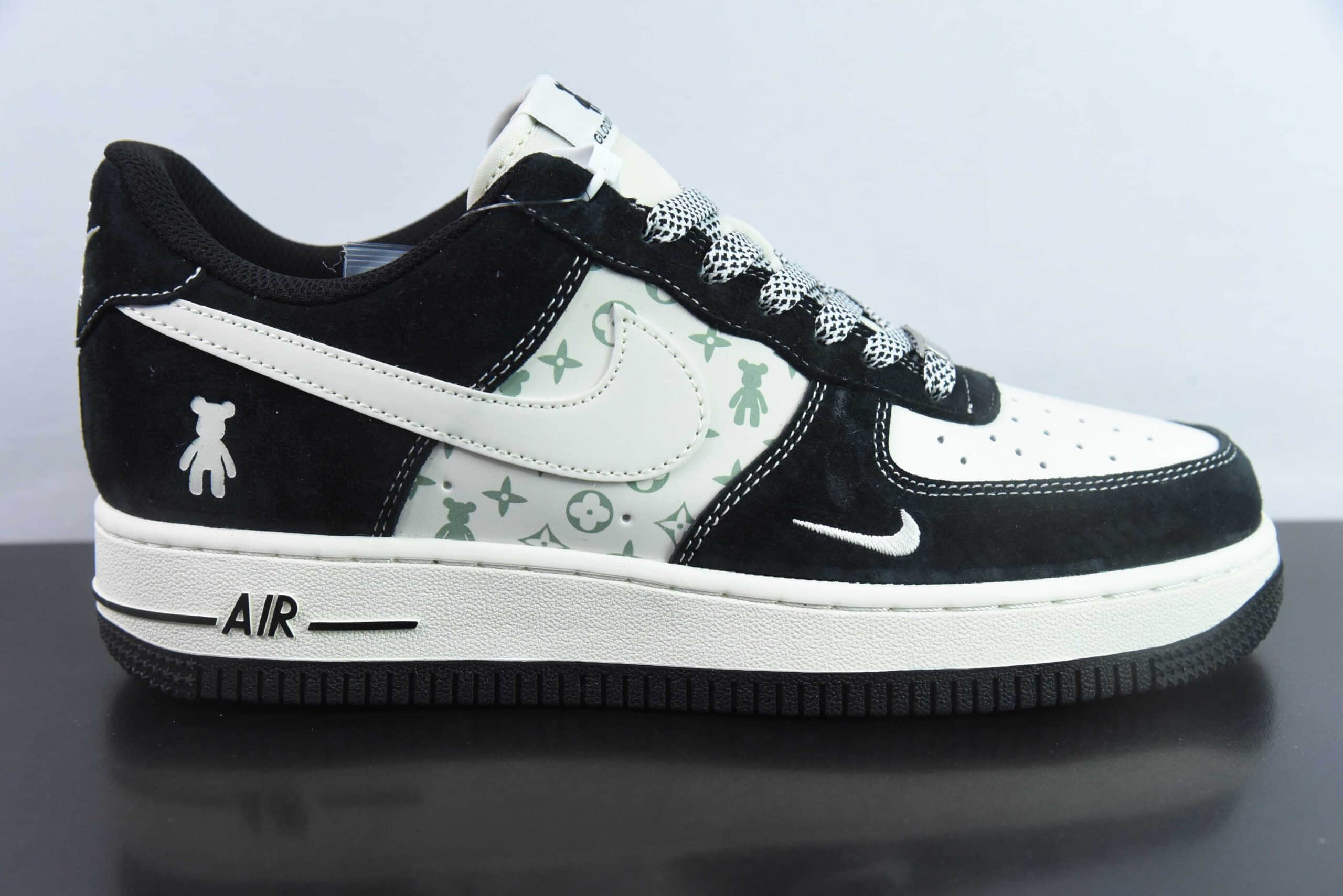 耐克Nike Air Force 1´07 Low暴力熊联名白黑印花” 空军一号低帮百搭休闲运动板鞋纯原版本 货号：SJ9188-003
