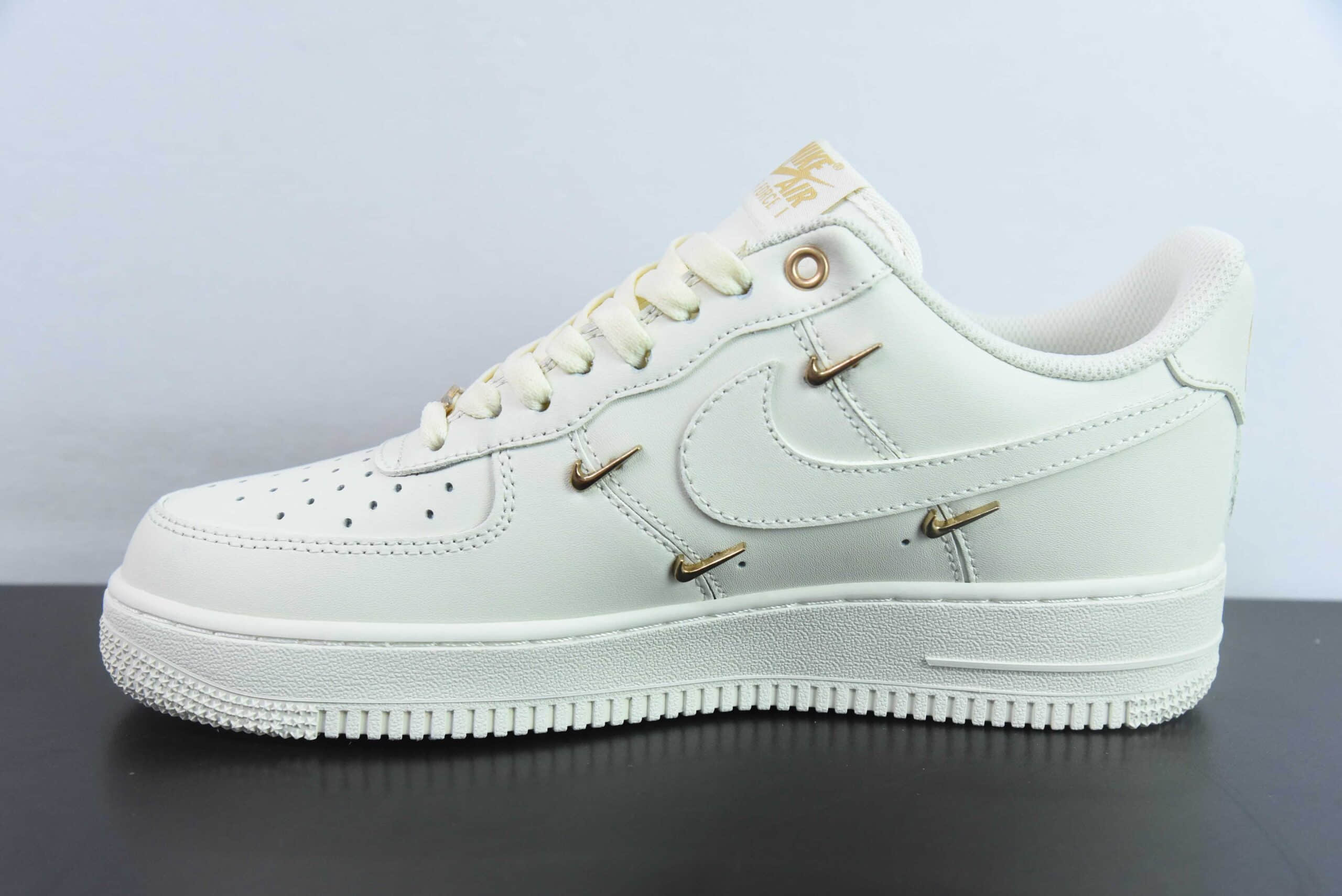 耐克Nike Air Force 1´07 Low 二次元主题薄荷曼波米金喷绘空军一号低帮百搭休闲运动板鞋纯原版本 货号:ZH0316-040