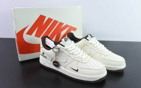 耐克NIke Air Force 1 ’07 Low “UN联名米白黄线”空军一号低帮运动休闲鞋纯原版本 货号：KK3333-002