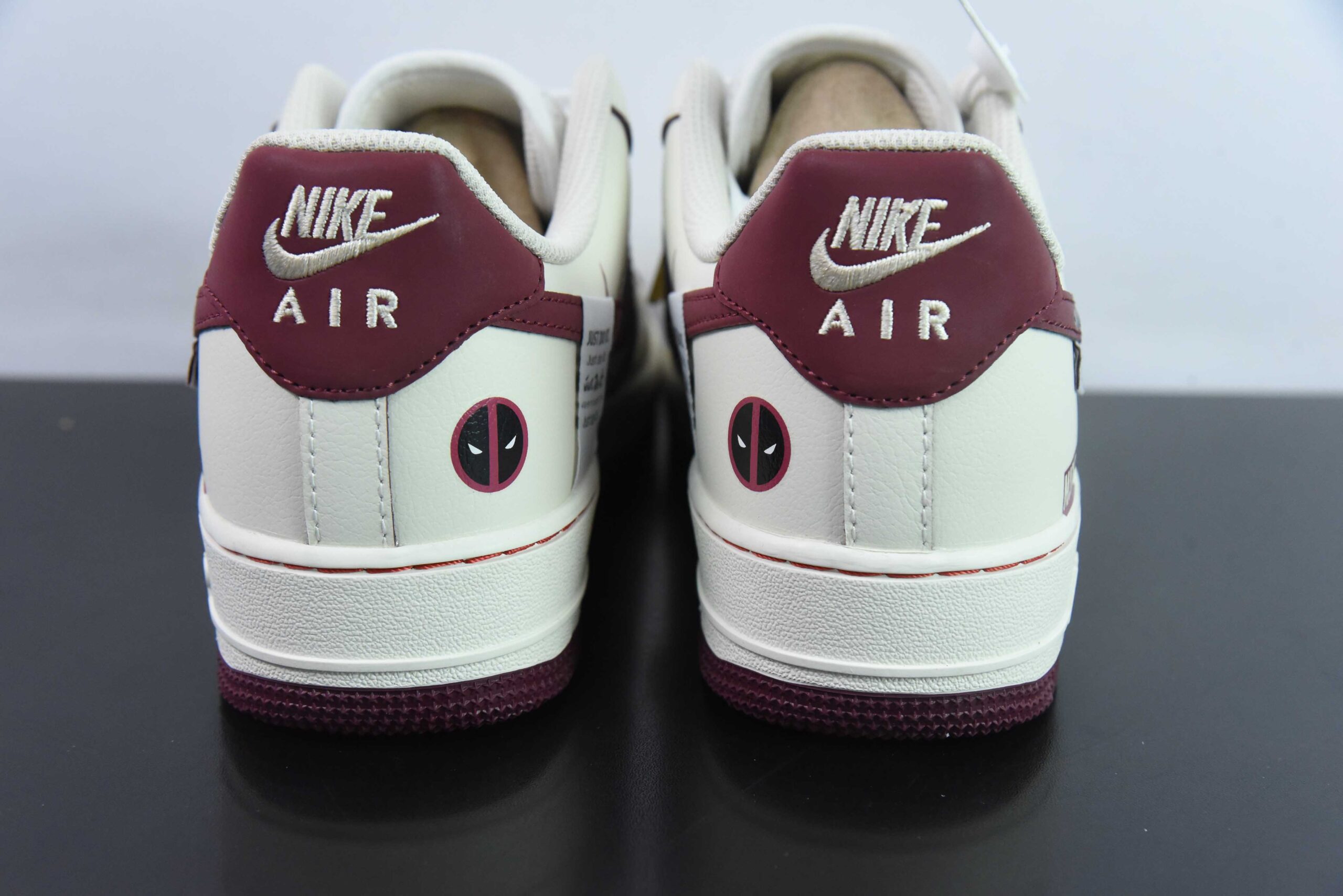 耐克Nike Air Force 1'07 Low Deadpool 漫威系列死侍空军一号低帮休闲运动板鞋纯原版本 货号:FB1839-512