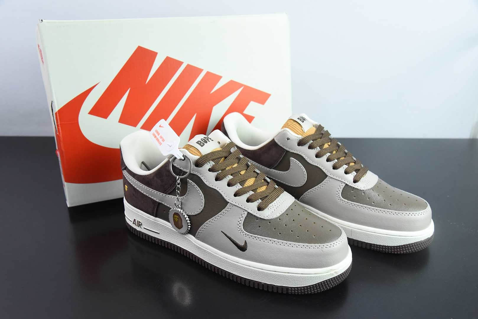 耐克Nike Air Force 1 AF1灰咖猿人头印花空军一号低帮休闲板鞋纯原版本 货号：KK1988-039