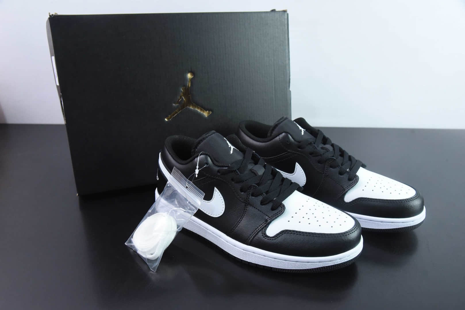 乔丹Air Jordan 1 Low AJ1乔1黑白色低帮复古篮球鞋纯原版本 货号：553558-043