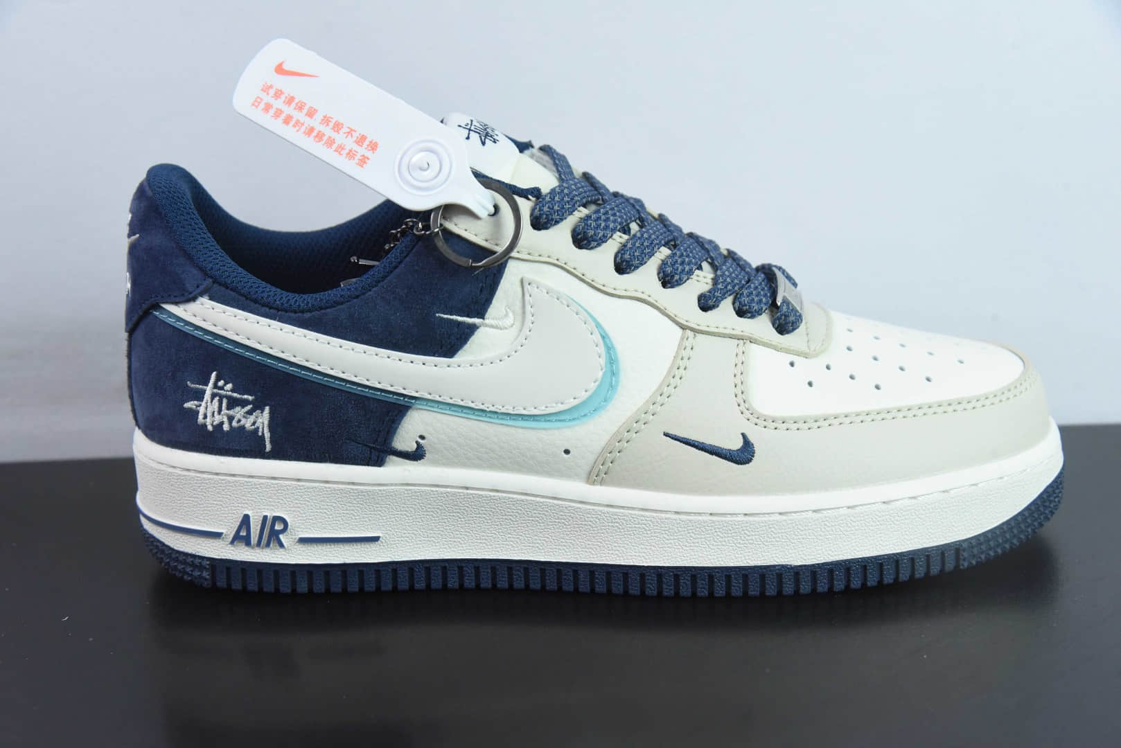 耐克NIke Air Force 1 '07 Low “斯图西联名青白透明勾”空军一号低帮休闲板鞋纯原版本 货号：DM6868-055