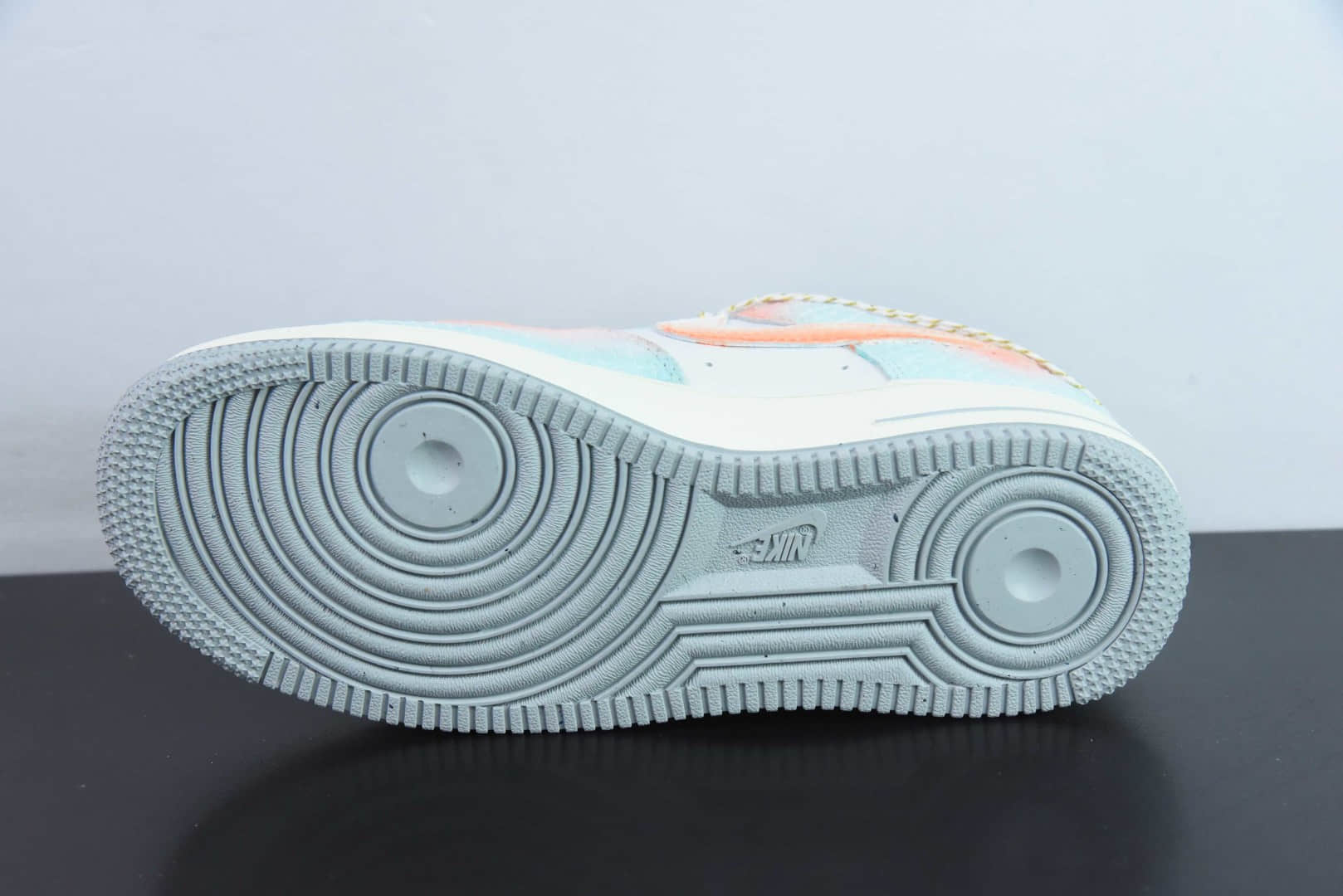 耐克Nike Air Force 1'07 Low Late Spring Rain 蛇年限定春迟雨礼盒装空军一号低帮休闲板鞋纯原版本 货号：DX2678-111