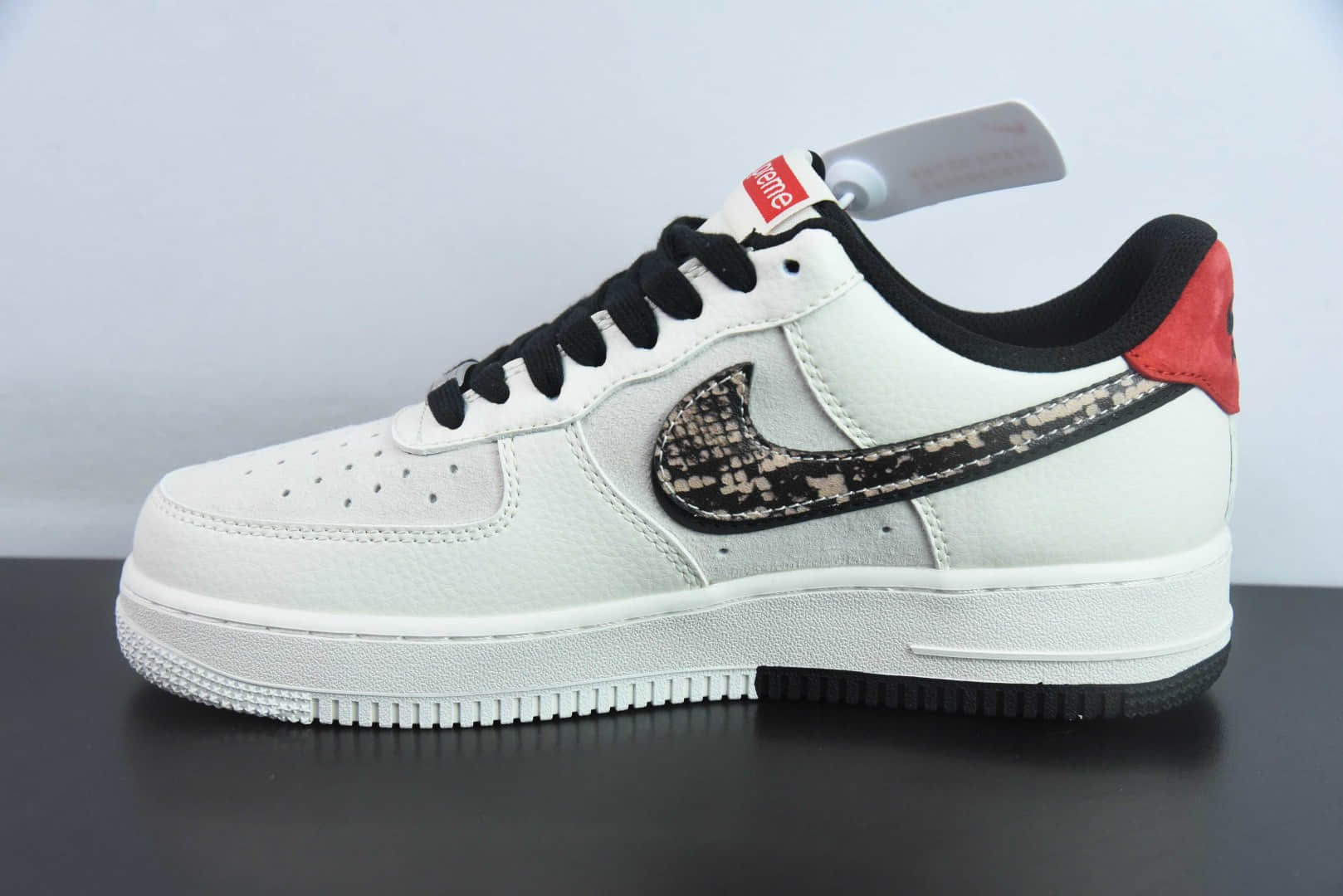 耐克NIke Air Force 1 '07 Low “Supreme联名蛇年限定蟒蛇纹双勾”空军一号低帮休闲板鞋纯原版本 货号：DM6688-026