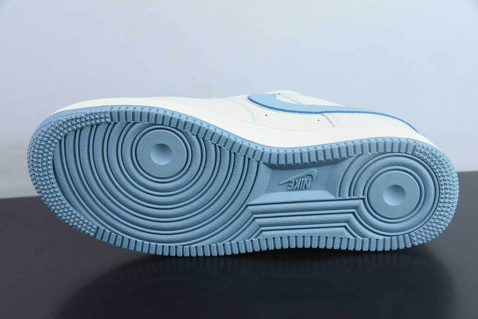 耐克Nike Air Force 1 Low 07 x Stussy 斯图西联名白蓝小勾空军一号低帮休闲板鞋纯原版本 货号:KK1988-090