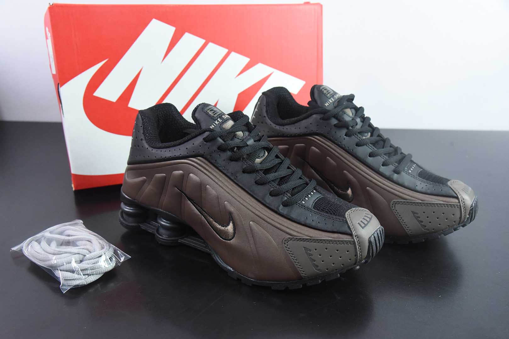 耐克Nike Shox R4子弹文斯卡特高科技专利气柱弹簧跑步鞋纯原版本 货号:AR3565 - 007