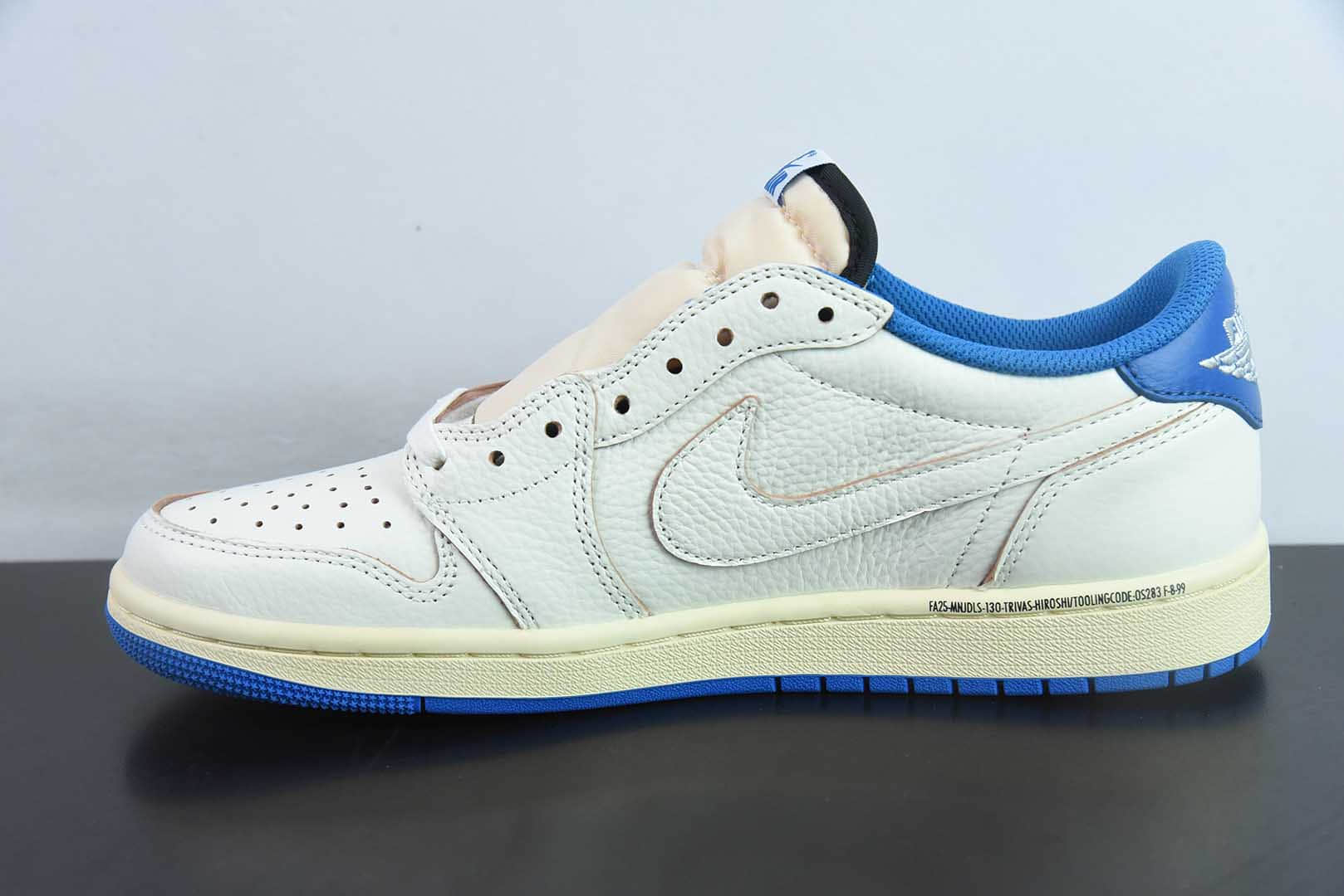 乔丹Travis Scott x Air Jordan AJ1 Low OG SP TS联名白蓝闪电倒钩2.0低帮复古文化篮球鞋纯原版本 货号：DM7866-104