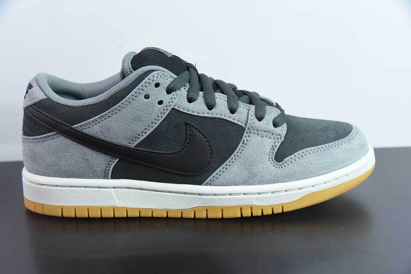 耐克Nike Dunk SB Low“DARK SMOKE GREY”灰黑色SB低帮休闲滑板鞋纯原版本 货号：HF3063-001