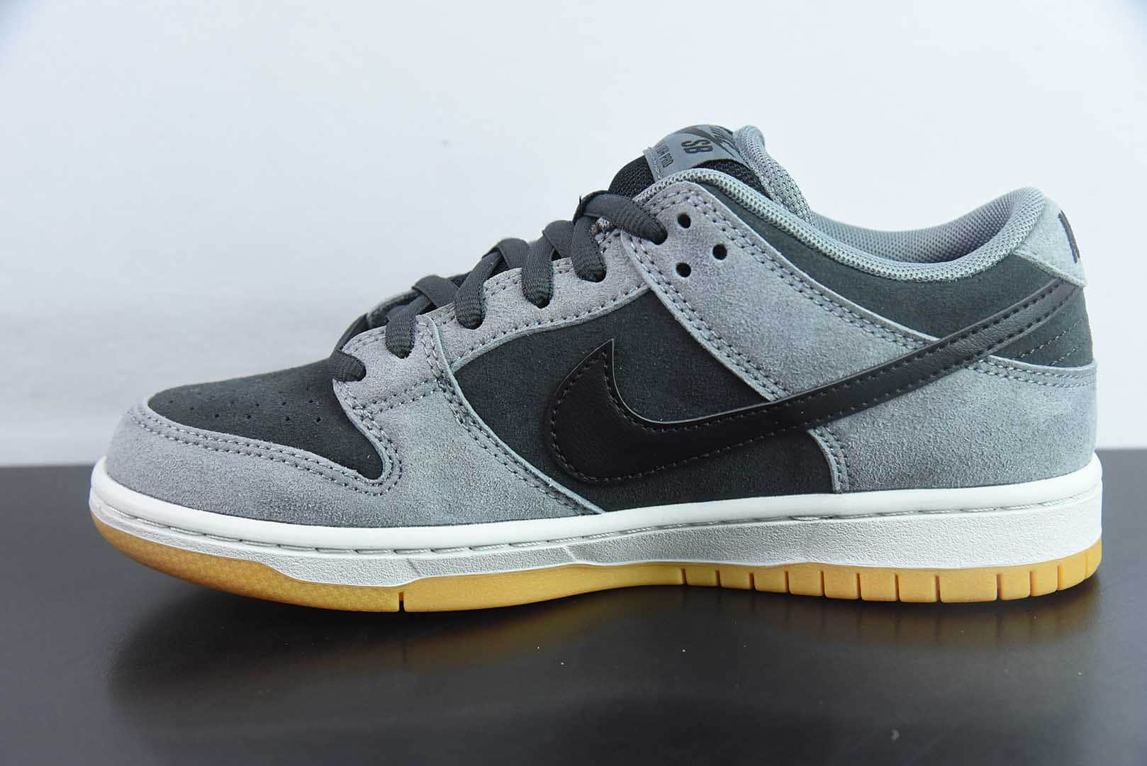耐克Nike Dunk SB Low“DARK SMOKE GREY”灰黑色SB低帮休闲滑板鞋纯原版本 货号：HF3063-001