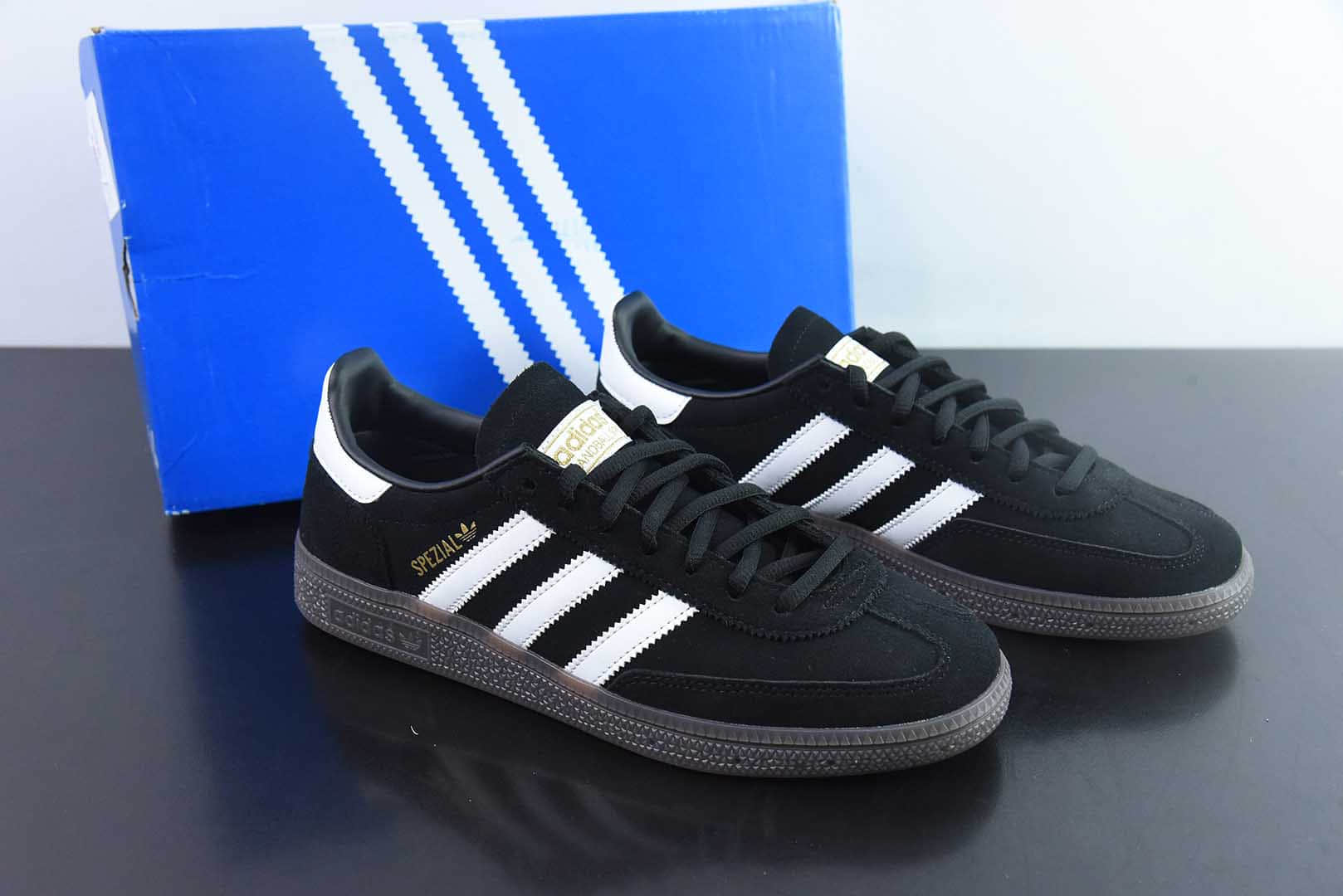 阿迪达斯Adidas Handball Spezial 阿迪三叶草学院风黑白低帮复古休闲板鞋纯原版本 货号:DB3021