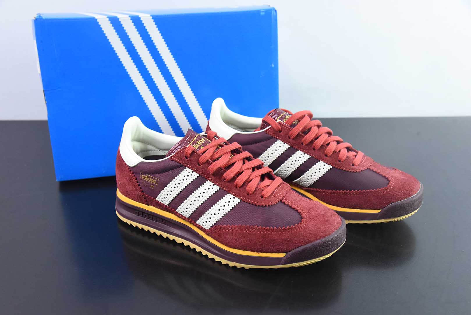 阿迪达斯Adidas Originals SL 72 RS暗红色经典复古轻便休闲运动慢跑鞋纯原版本 货号：JQ0989