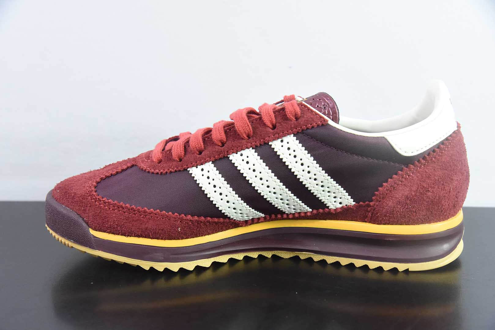 阿迪达斯Adidas Originals SL 72 RS暗红色经典复古轻便休闲运动慢跑鞋纯原版本 货号：JQ0989