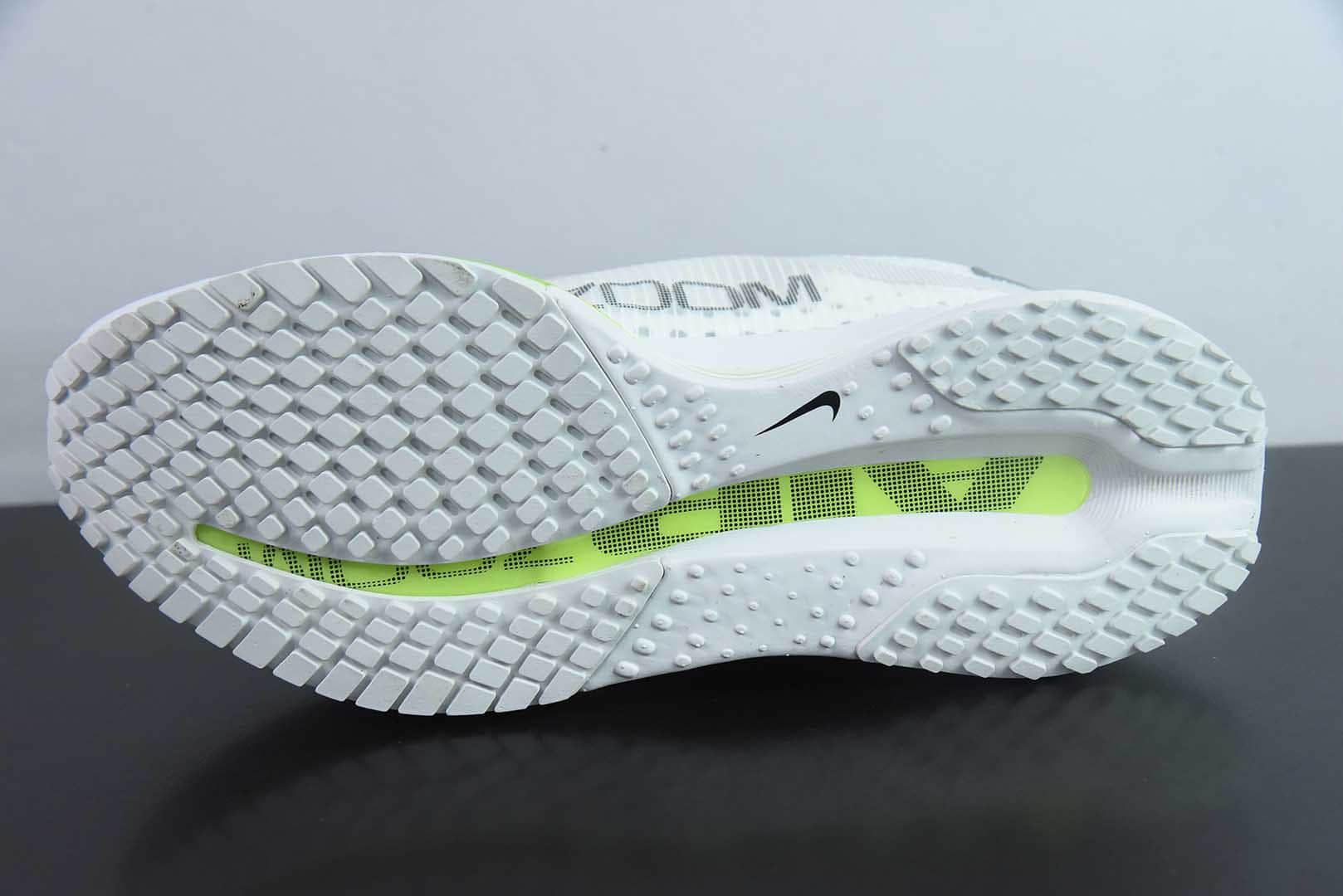 耐克Nike Pegasus Premium 超级飞马白绿全掌气垫跑步运动鞋纯原版本 货号：HQ2592-100