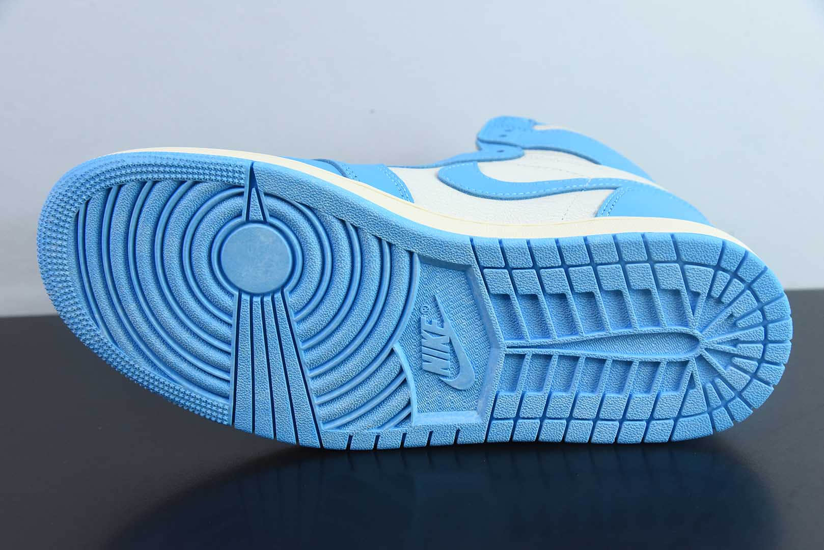 乔丹Air Jordan 1 High OG UNC Reimagined AJ1乔1做旧氧化北卡蓝高帮复古文化篮球鞋纯原版本 货号：DZ5485-402