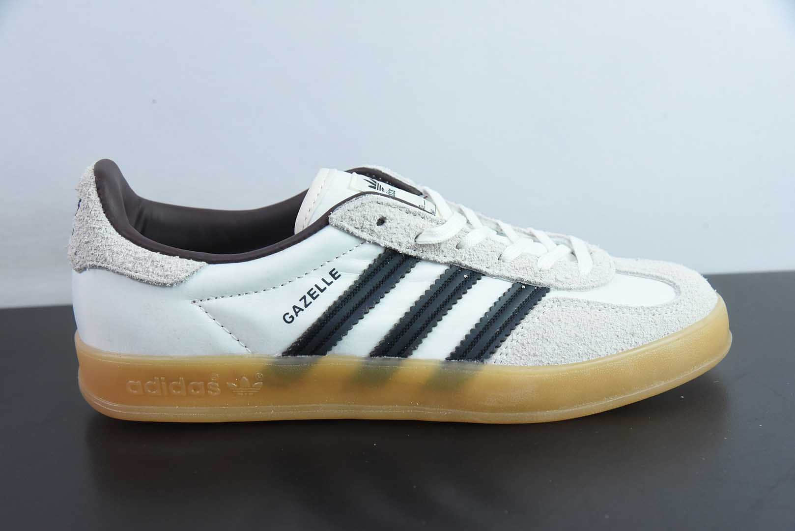 阿迪达斯 Adidas Originals Gazelle Indoor 三叶草米白黑生胶底休闲防滑耐磨低帮板鞋纯原版本 货号：IH9985