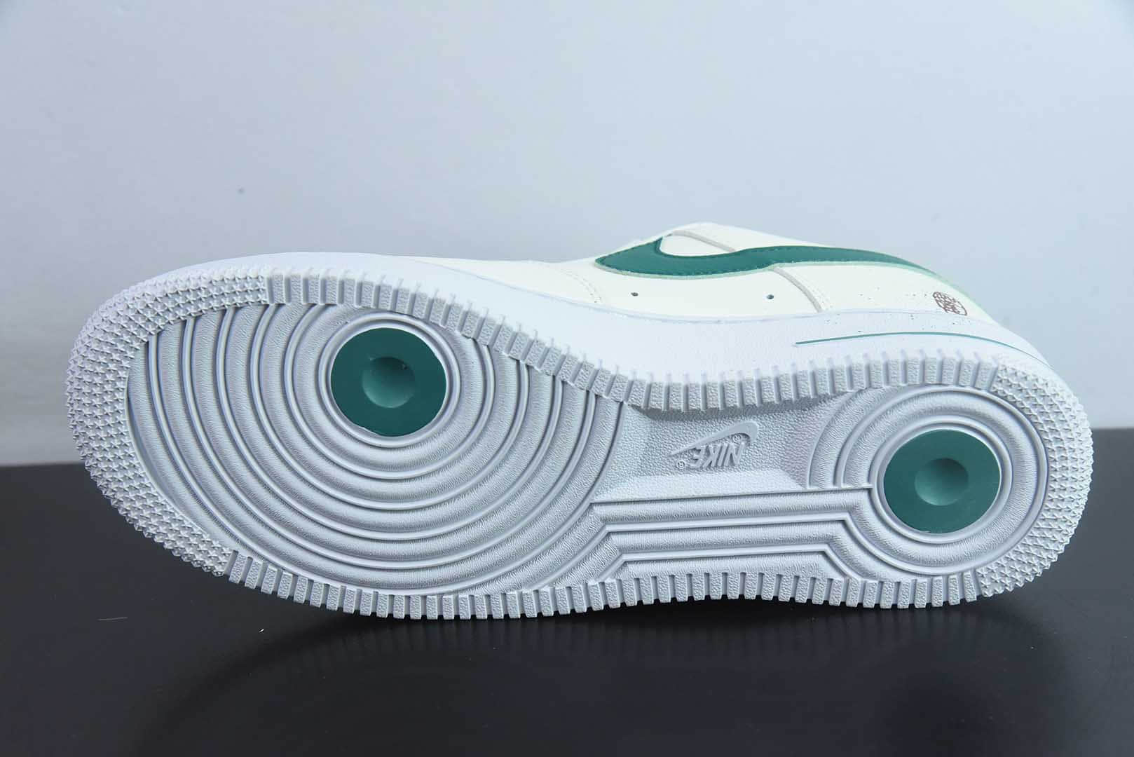 耐克Nike Air Force 1'07 Low 招财进宝定制版空军一号低帮休闲板鞋纯原版本 货号：DQ7582-101