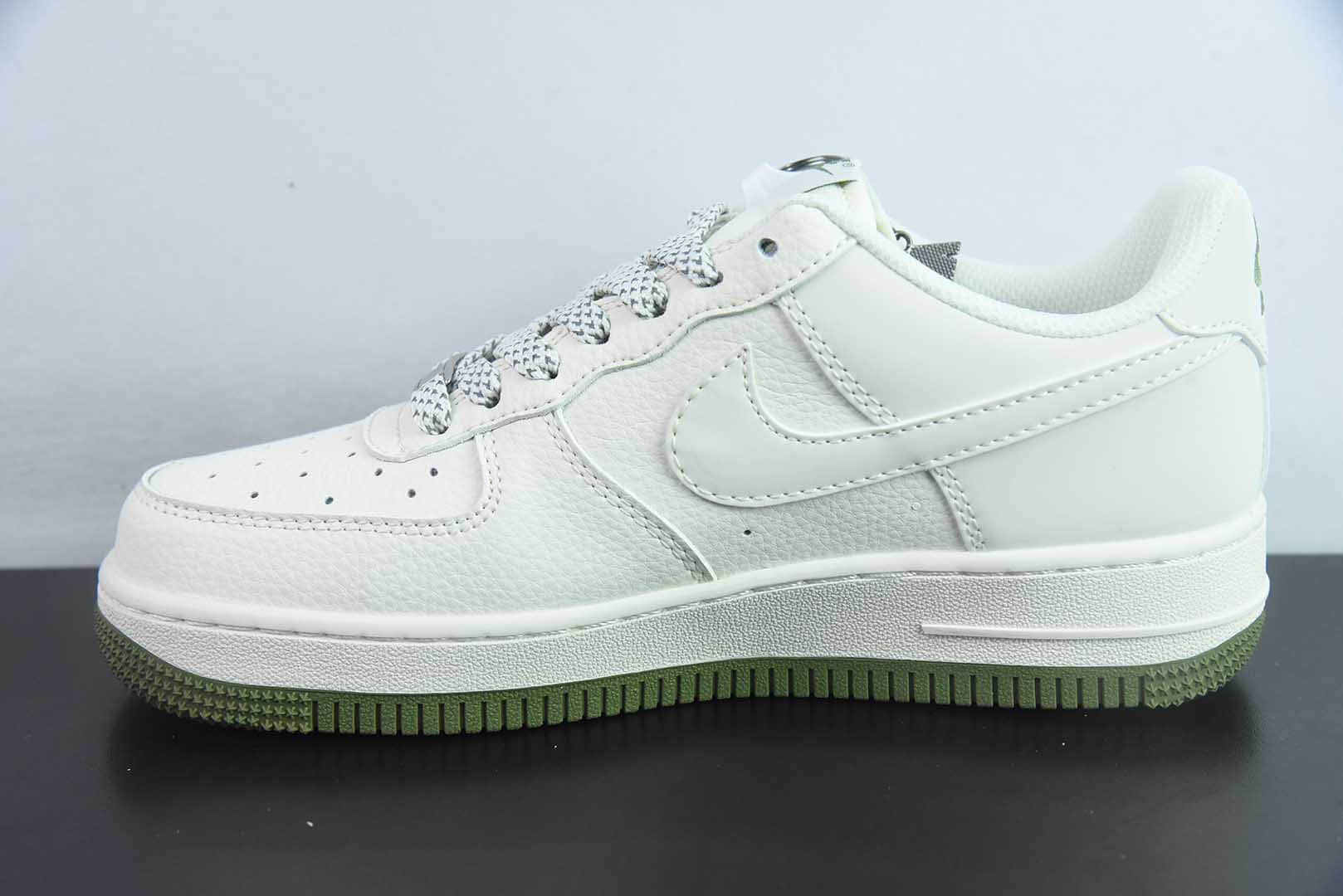 耐克Nike Air Force 1'07 Low 耐克联名白绿小三勾空军一号低帮休闲板鞋纯原版本 货号：XX3168-182