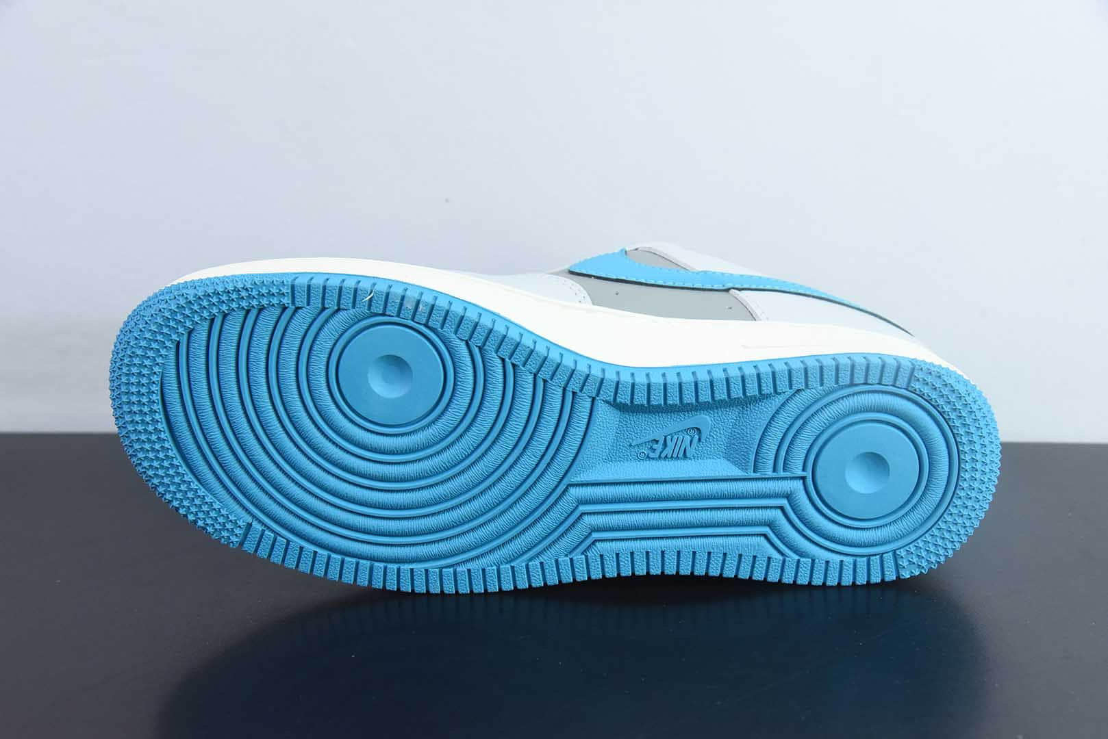 耐克Nike Air Force 1 '07 Low “LV联名灰蓝”空军一号低帮休闲板鞋纯原版本 货号：JJ2508-704