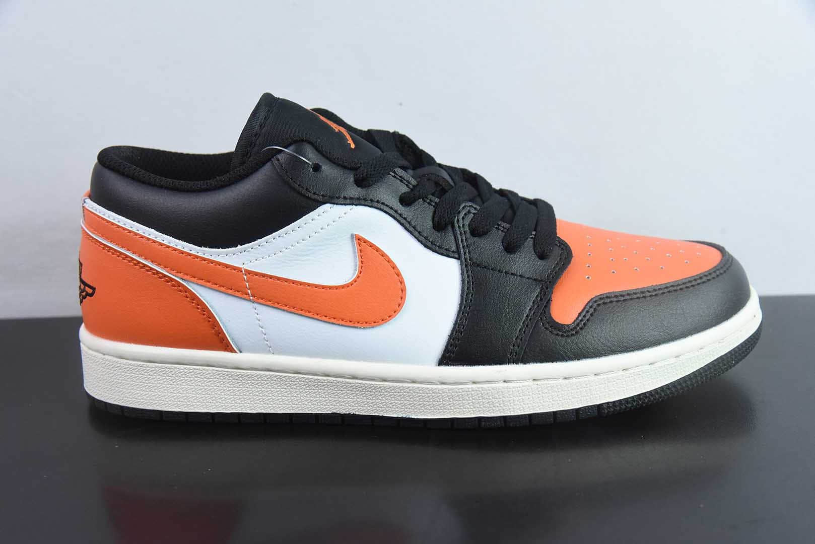 乔丹Air Jordan 1 Low AJ1乔1黑白橘低帮复古文化篮球鞋纯原版本 货号：553558-081