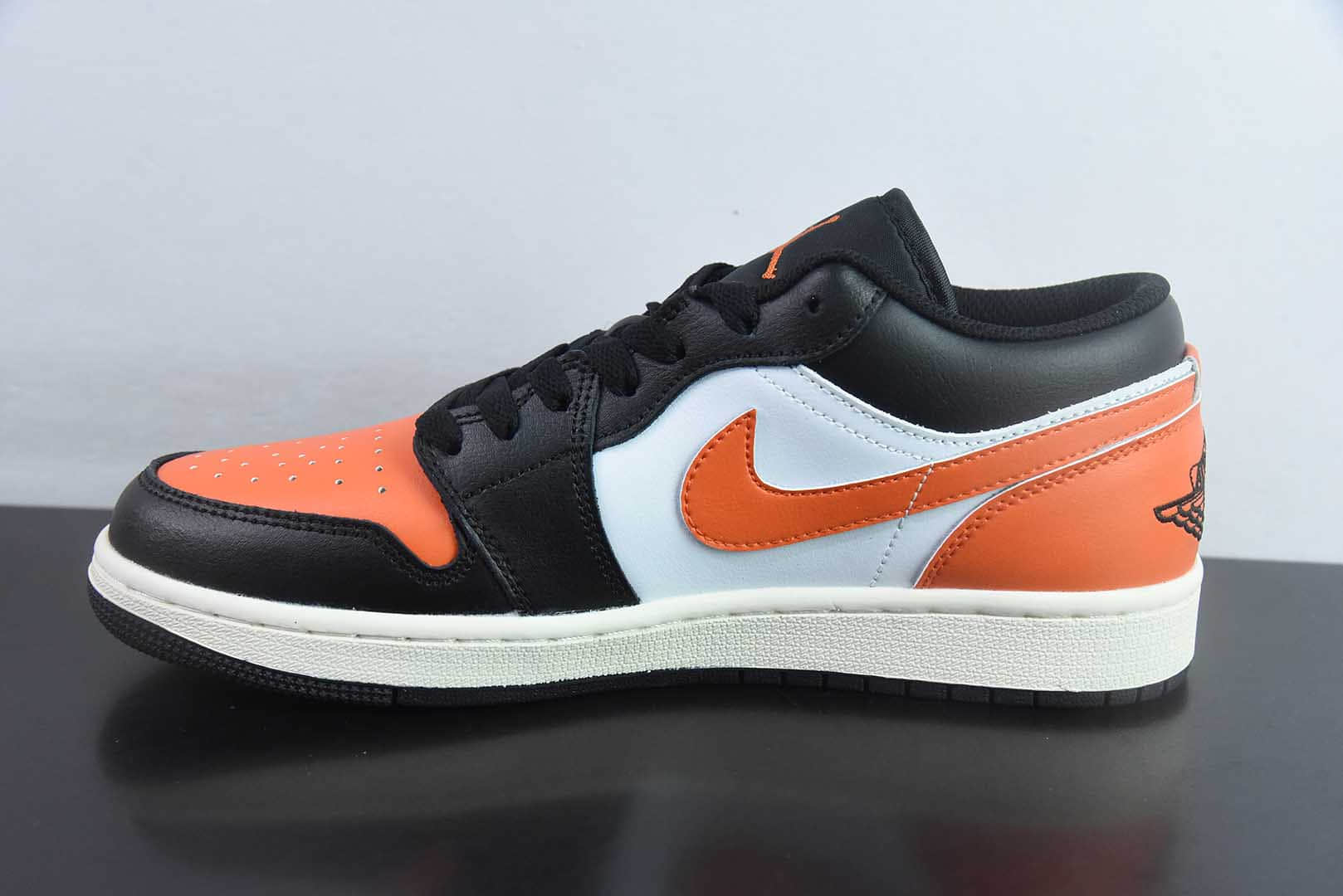 乔丹Air Jordan 1 Low AJ1乔1黑白橘低帮复古文化篮球鞋纯原版本 货号：553558-081