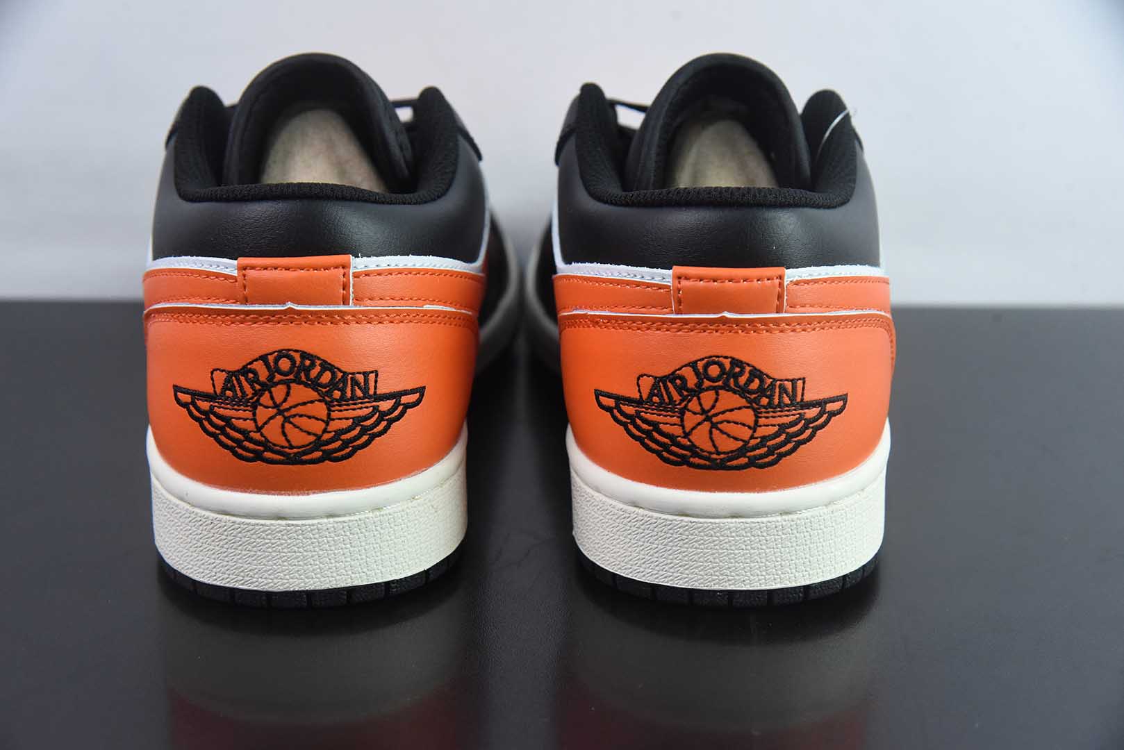 乔丹Air Jordan 1 Low AJ1乔1黑白橘低帮复古文化篮球鞋纯原版本 货号：553558-081