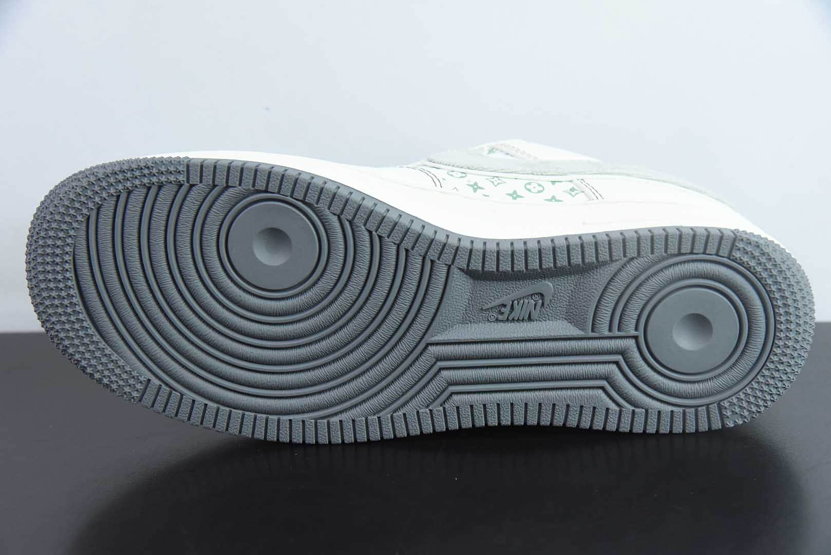 耐克 Nike Air Force 1 '07 Low “LV联名灰白布勾”空军一号低帮休闲板鞋纯原版本 货号：YX5066-346
