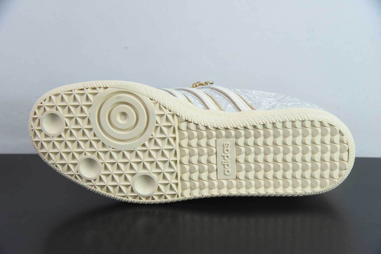 阿迪达斯Adidas Original Samba OG 阿迪丝绸珍珠复古桑巴板鞋纯原版本 货号：JQ2616