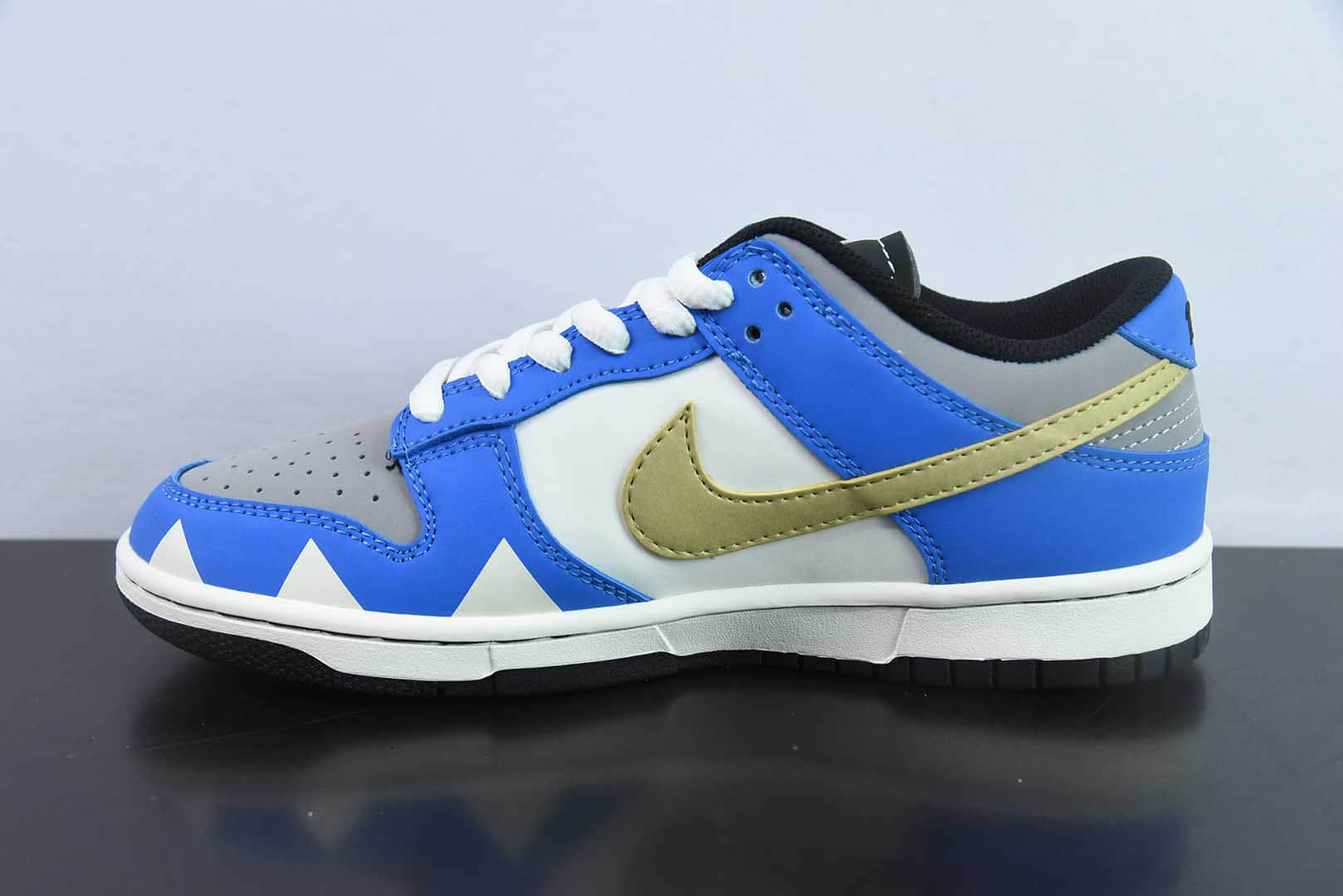 耐克Nike SB Dunk Low 恐龙战队联名系列三角龙配色SB低帮休闲运动滑板板鞋纯原版本 货号：ZZ1998-007