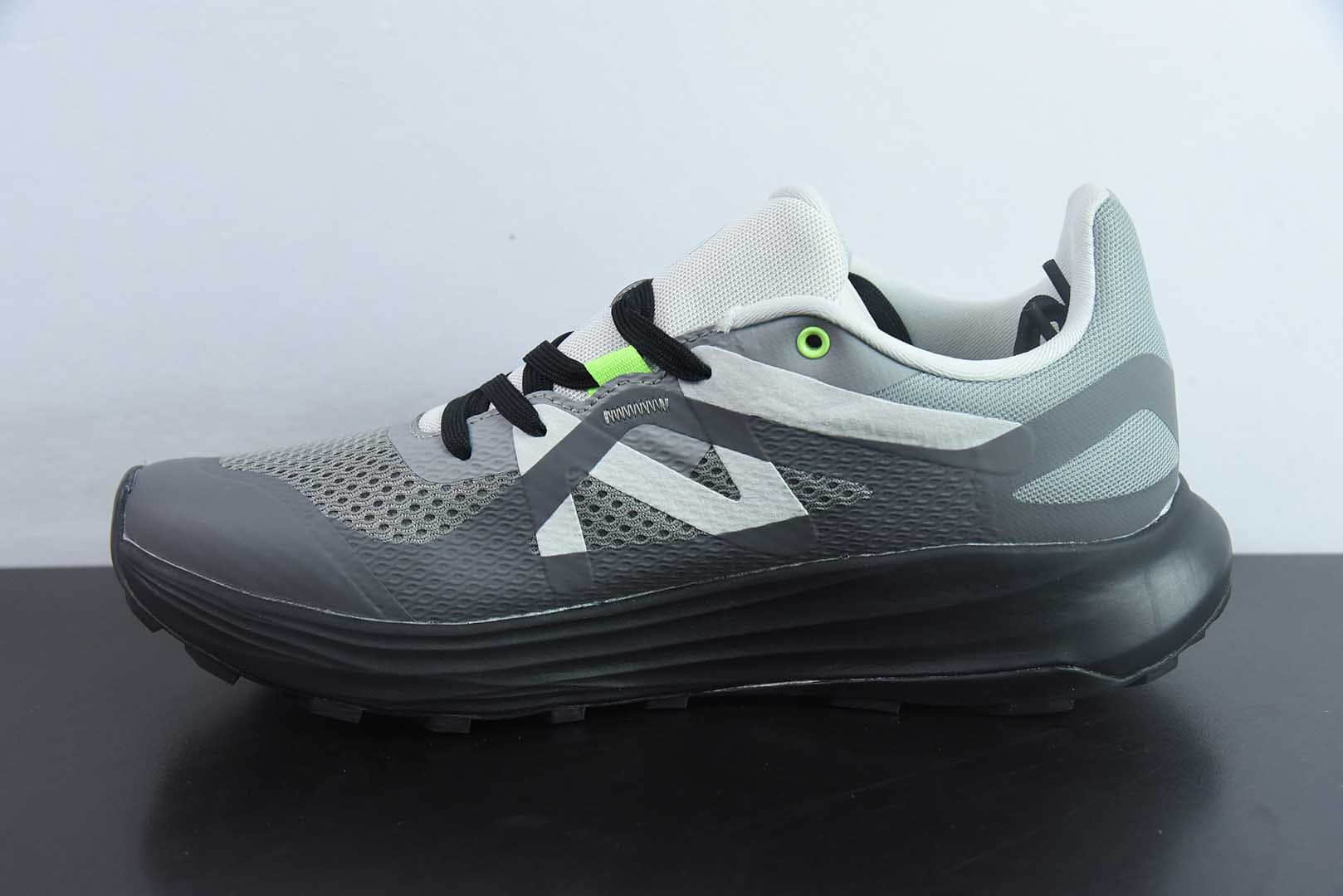 萨洛蒙SALOMON ULTRA FLOW GORE-TEX 男款灰黑色舒适时尚防滑耐磨低帮越野跑步鞋纯原版本 货号：476927