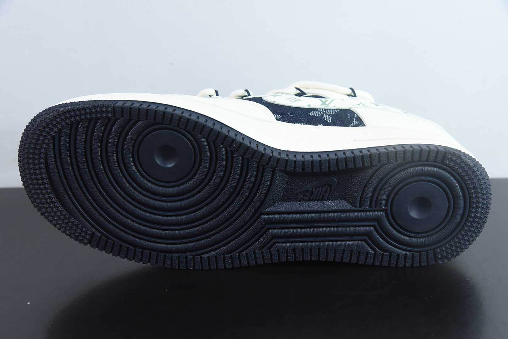 耐克Nike Air Force 1 '07 Low “LV联名白深蓝抽绳”空军一号低帮休闲板鞋纯原版本 货号：DM6868-098